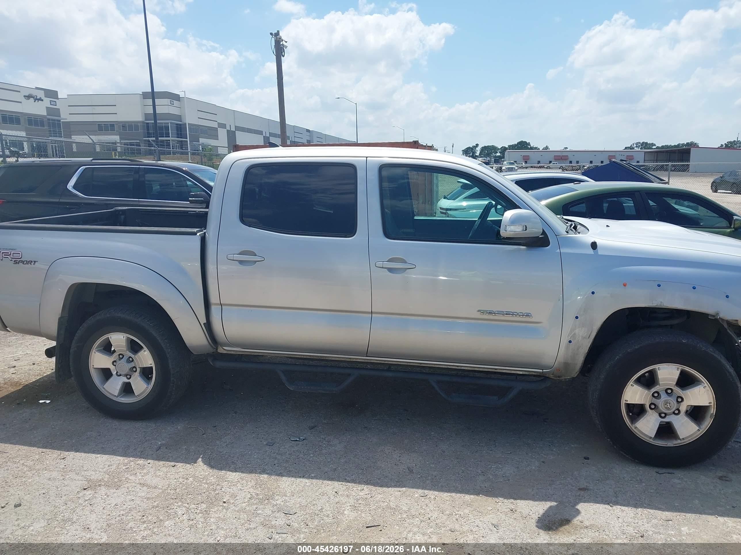 2012 Toyota Tacoma Prerunner V6 Silver vin: 5TFJU4GN9CX020597