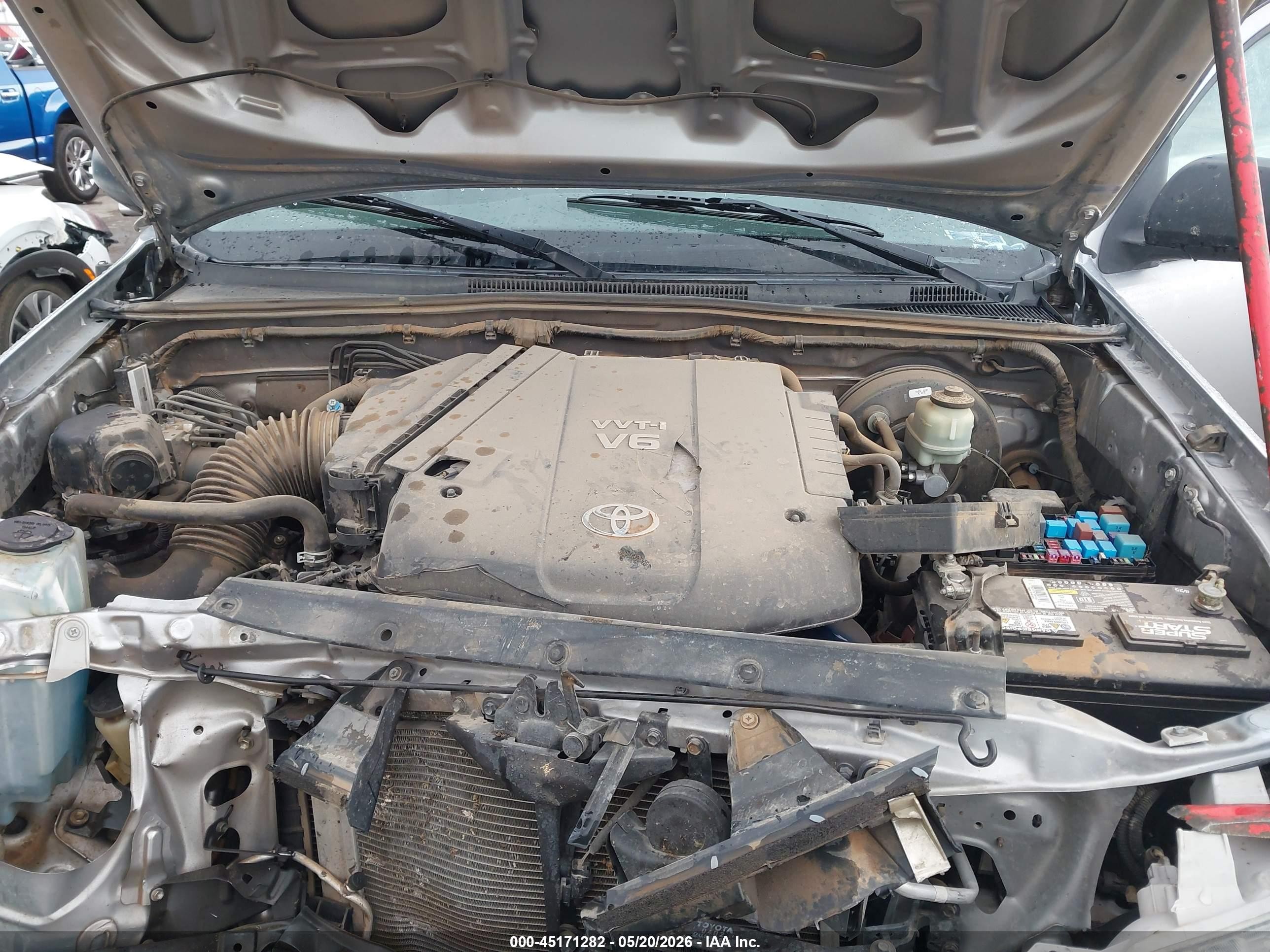 2014 Toyota Tacoma Prerunner V6 Silver vin: 5TFJU4GN9EX059662
