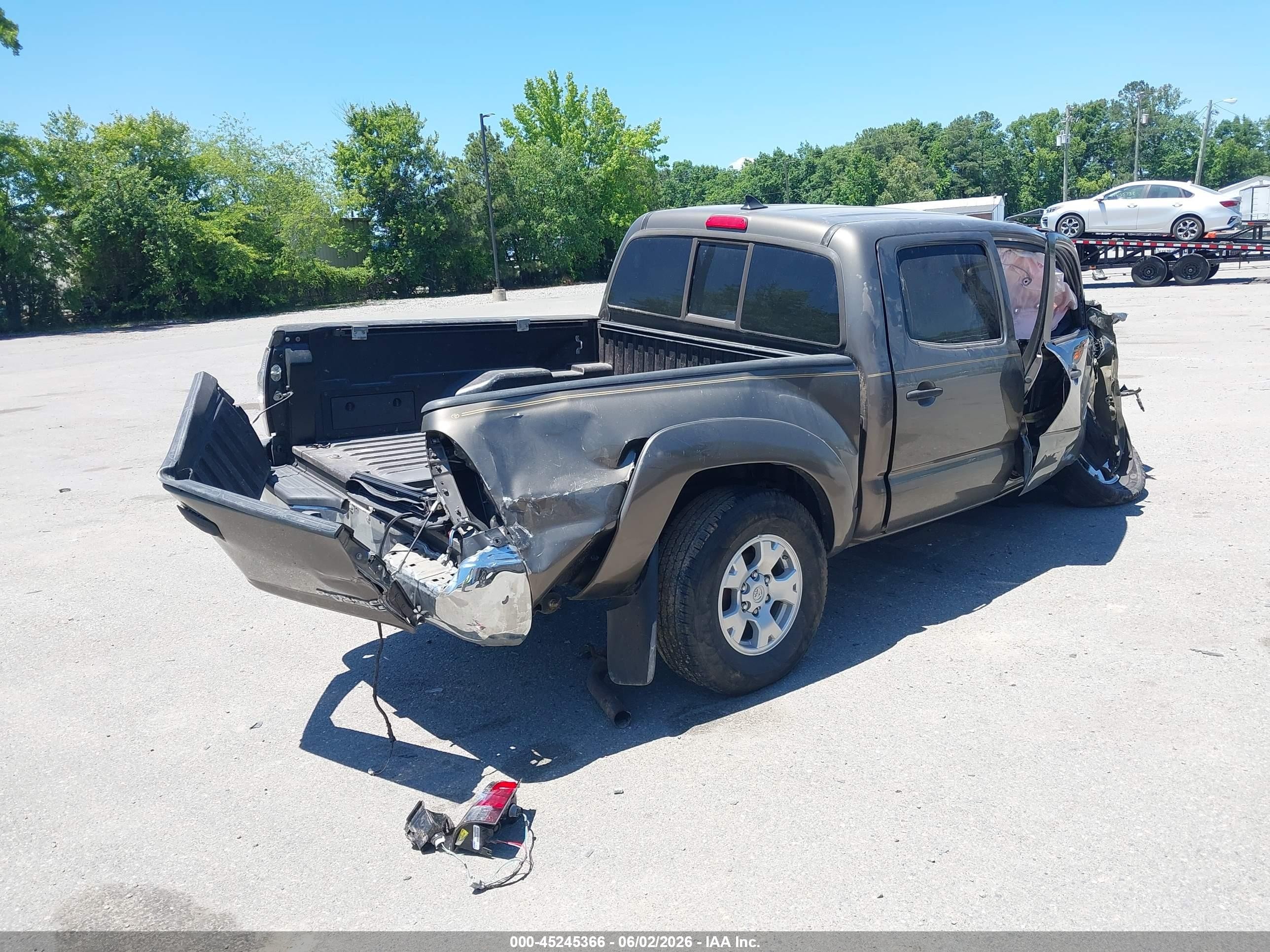 2015 Toyota Tacoma Prerunner V6 Brown vin: 5TFJU4GN9FX083736