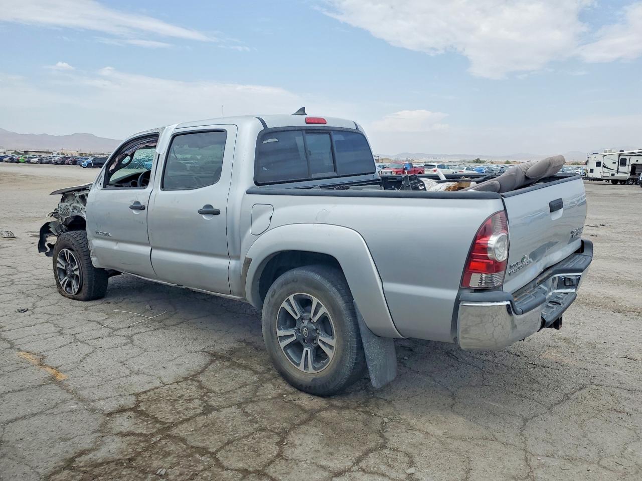 2012 Toyota Tacoma Prerunner V6 Silver vin: 5TFJU4GNXCX014601