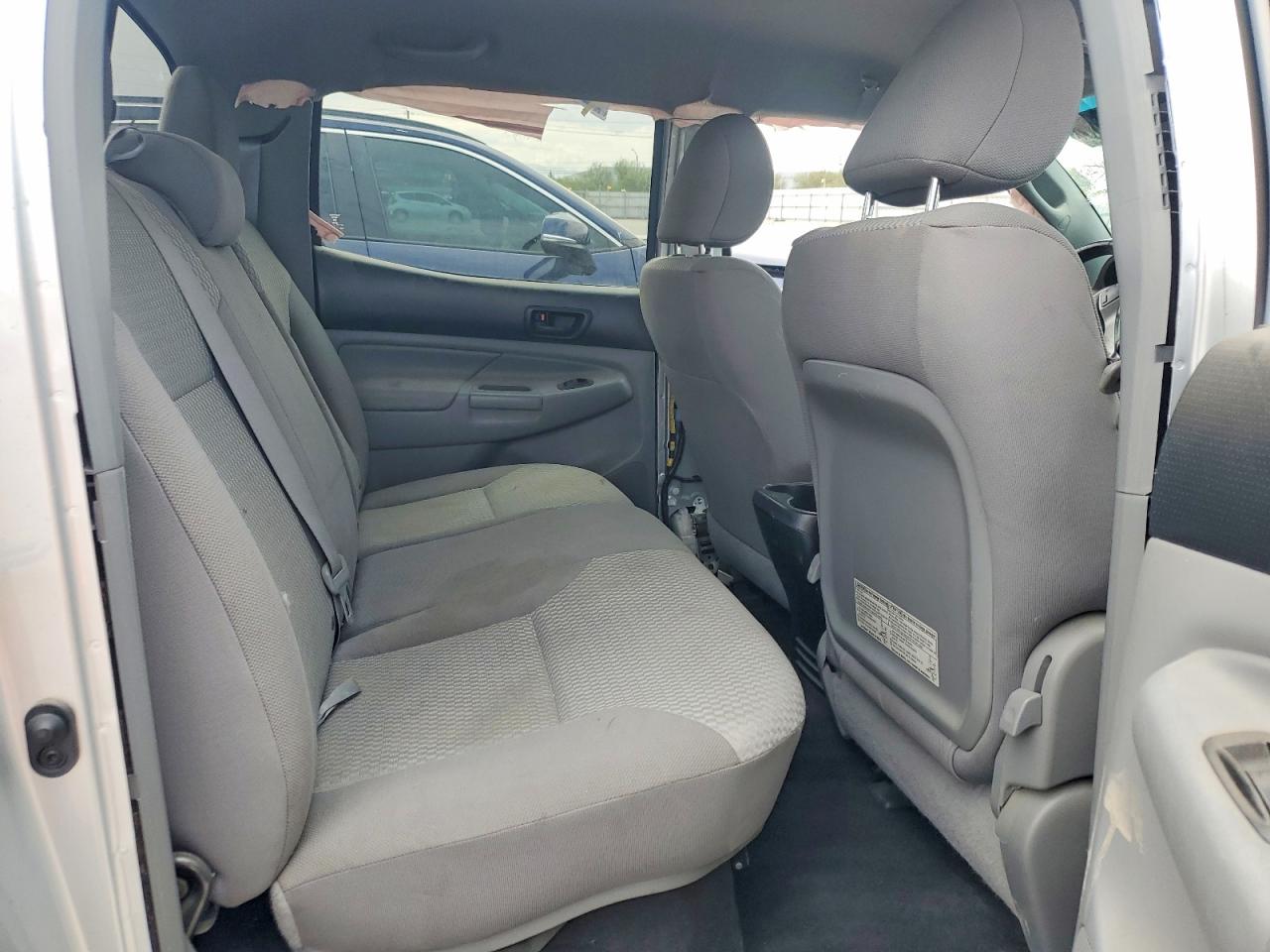 2012 Toyota Tacoma Prerunner V6 Silver vin: 5TFJU4GNXCX014601