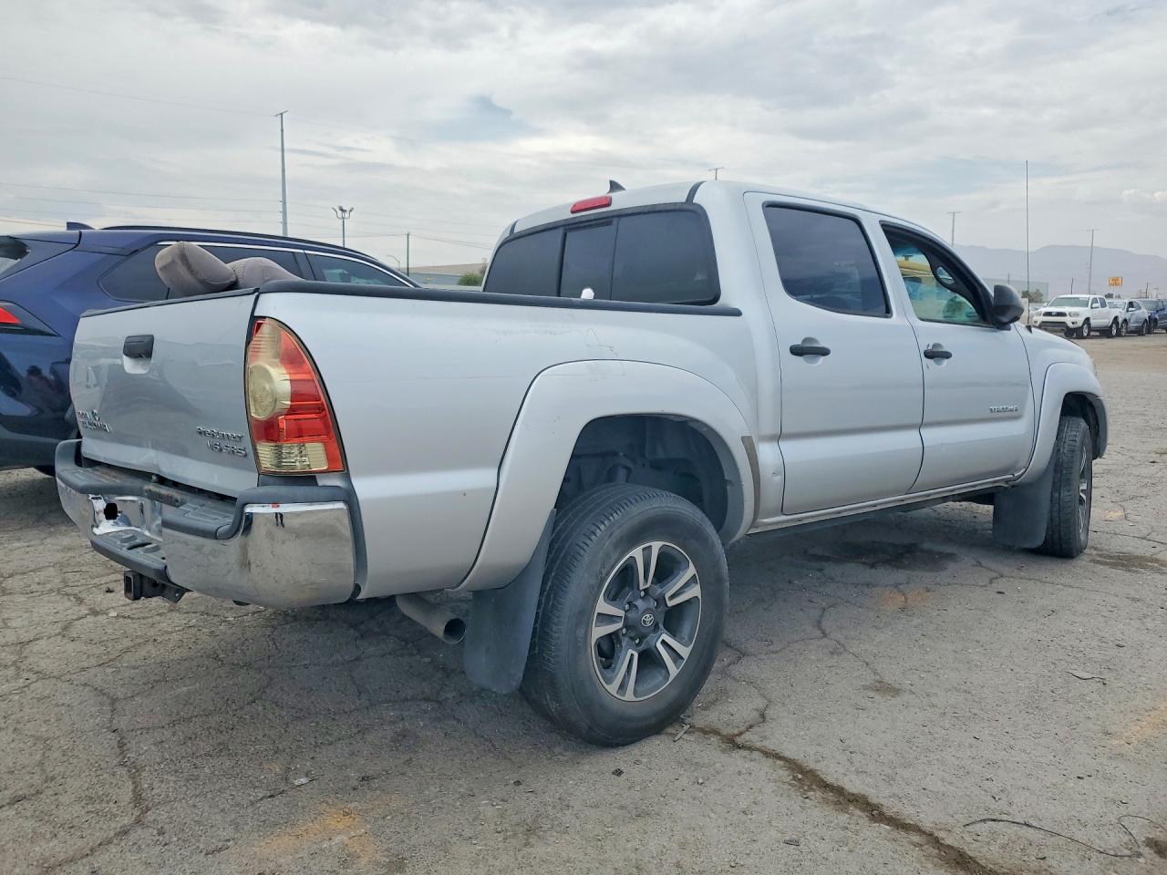 2012 Toyota Tacoma Prerunner V6 Silver vin: 5TFJU4GNXCX014601