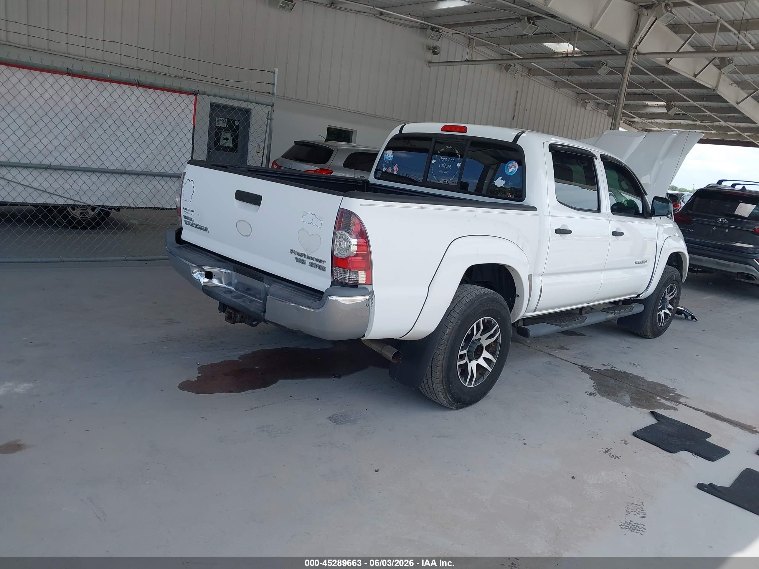 2013 Toyota Tacoma Prerunner V6 White vin: 5TFJU4GNXDX045168