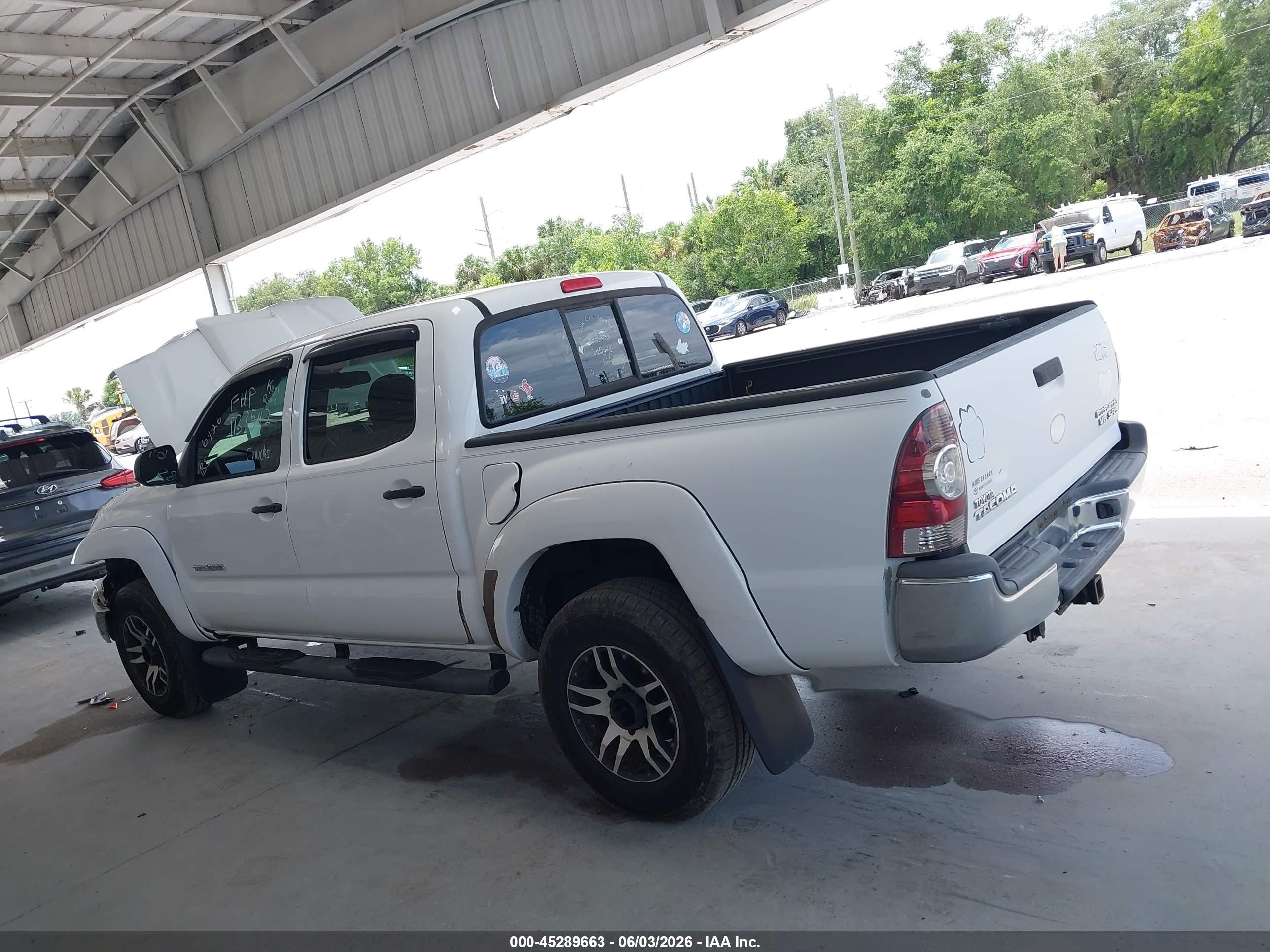 2013 Toyota Tacoma Prerunner V6 White vin: 5TFJU4GNXDX045168