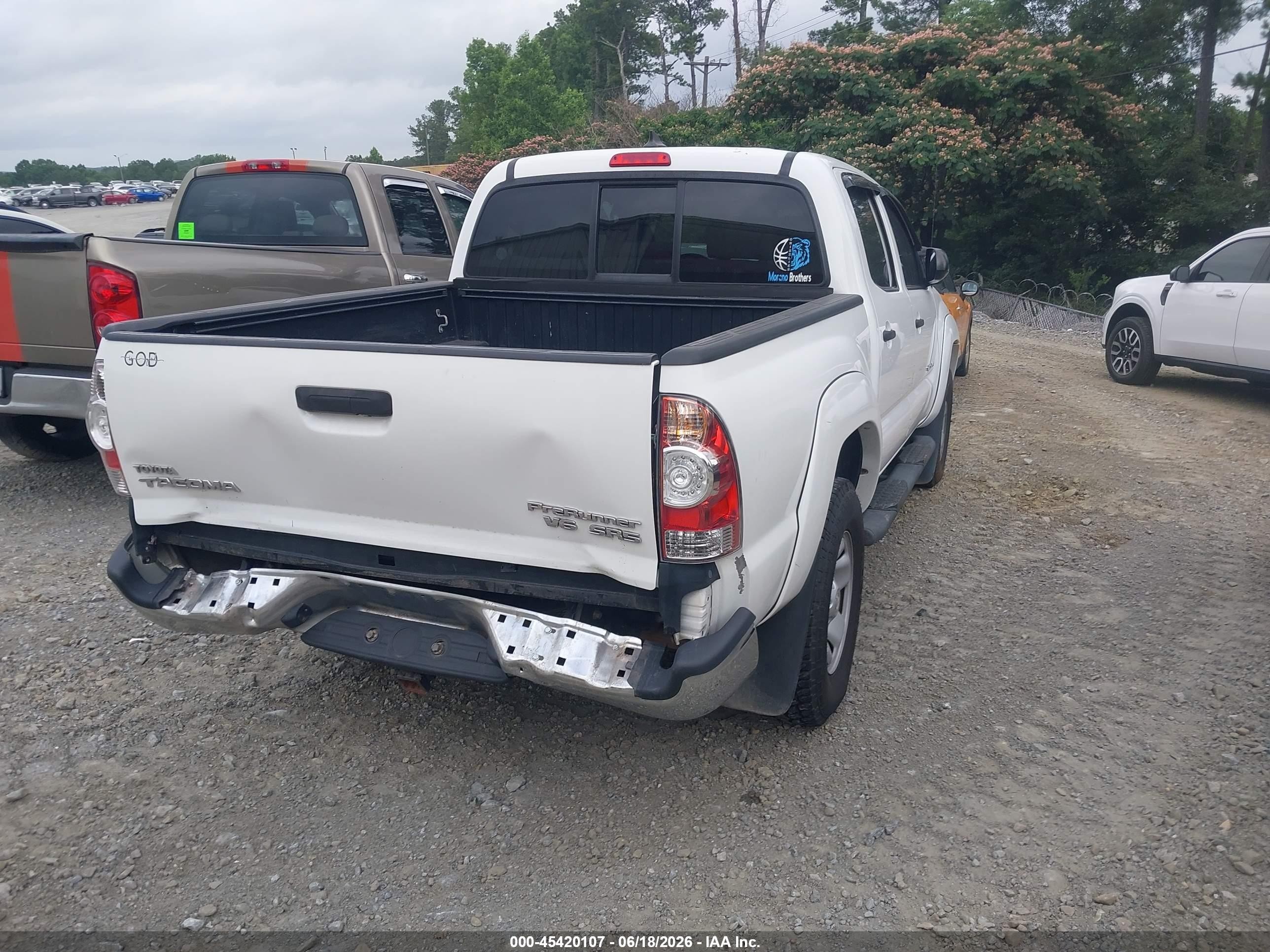 2014 Toyota Tacoma Prerunner V6 White vin: 5TFJU4GNXEX054079
