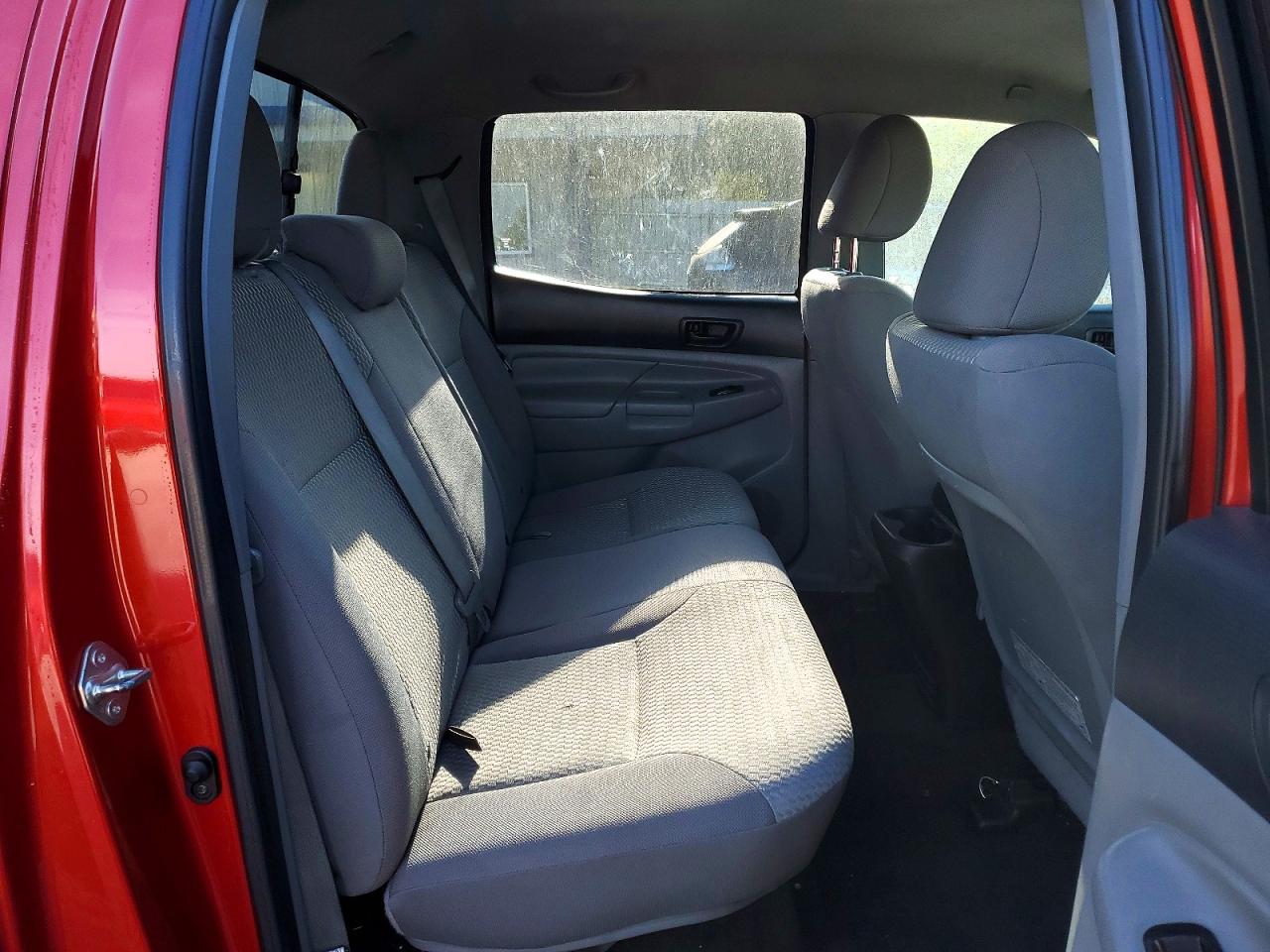 2015 Toyota Tacoma Prerunner V6 Красный vin: 5TFJU4GNXFX085690