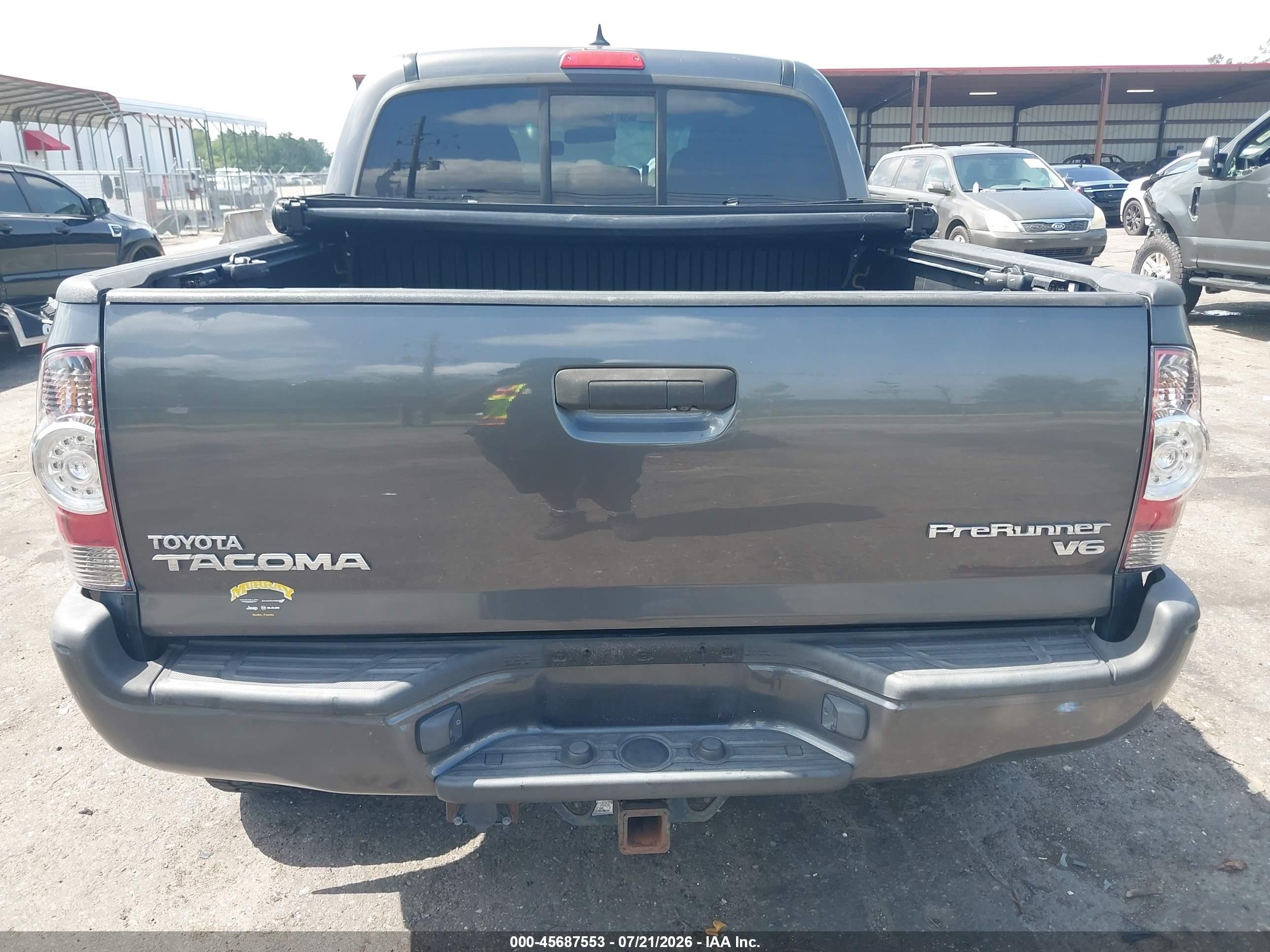 2015 Toyota Tacoma Prerunner V6 Gray vin: 5TFJU4GNXFX089917