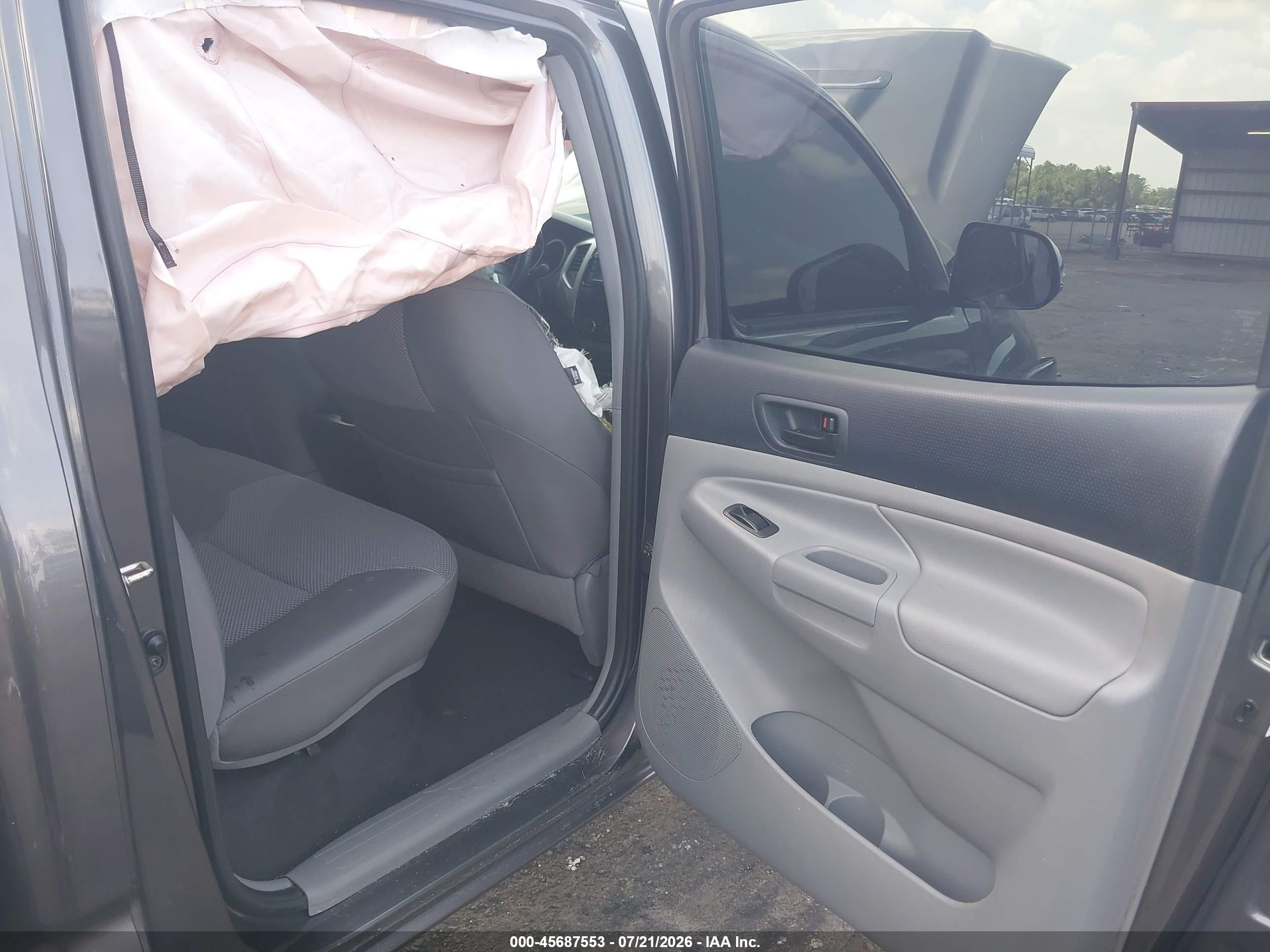 2015 Toyota Tacoma Prerunner V6 Gray vin: 5TFJU4GNXFX089917