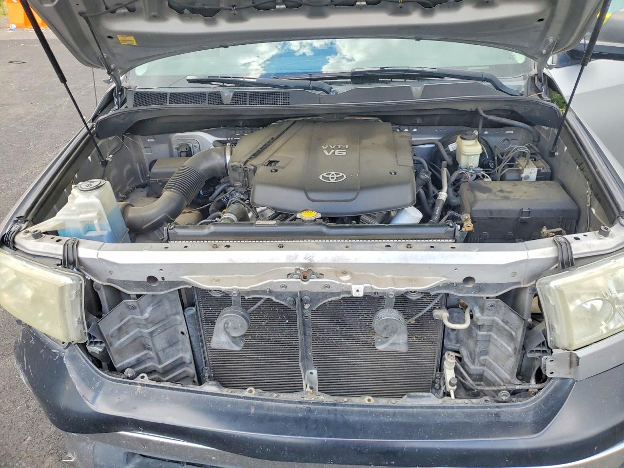 2008 Toyota Tundra Grade Silver vin: 5TFJU52148X003434