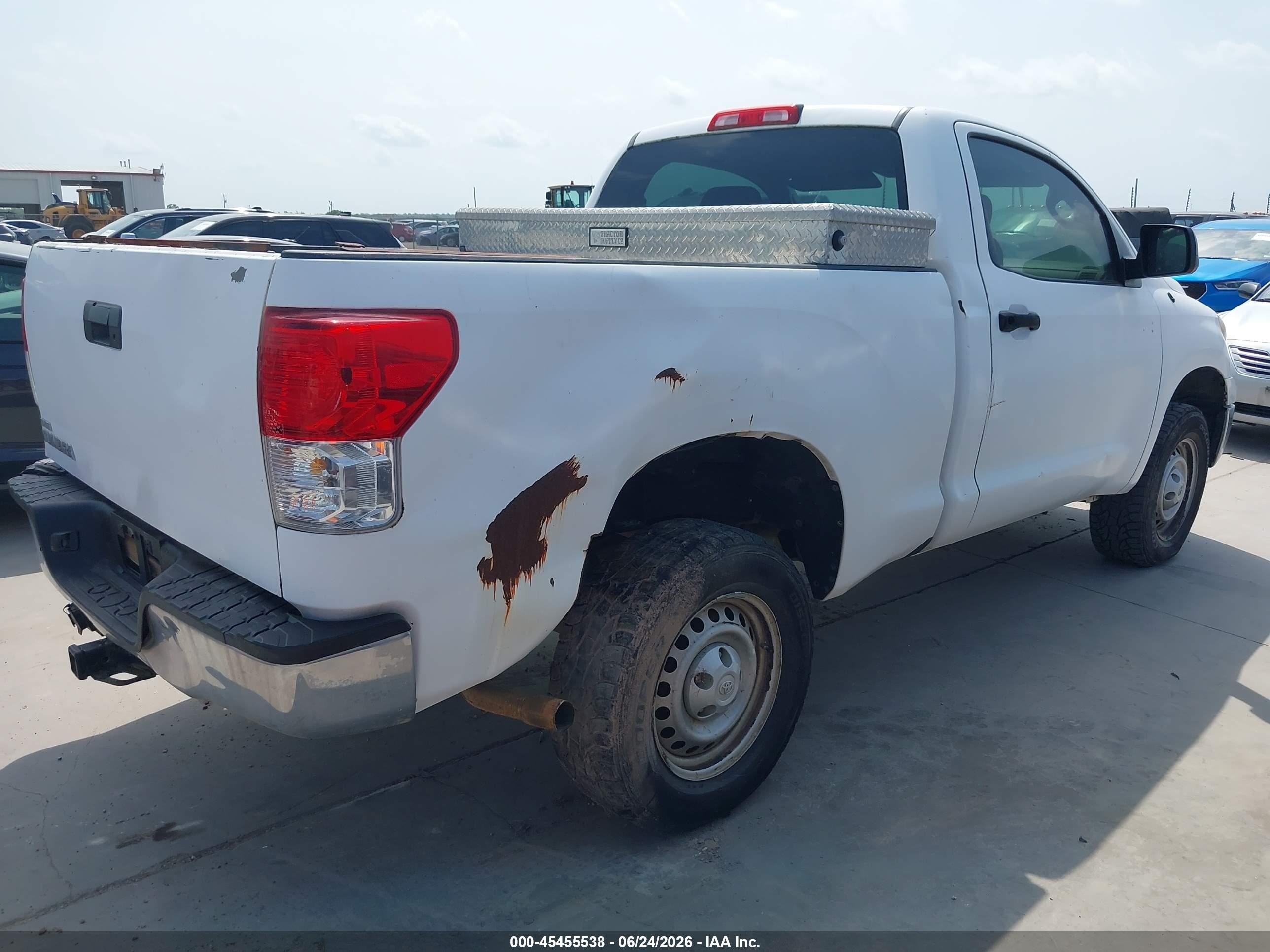 2010 Toyota Tundra Grade V6 White vin: 5TFJU5F11AX004525