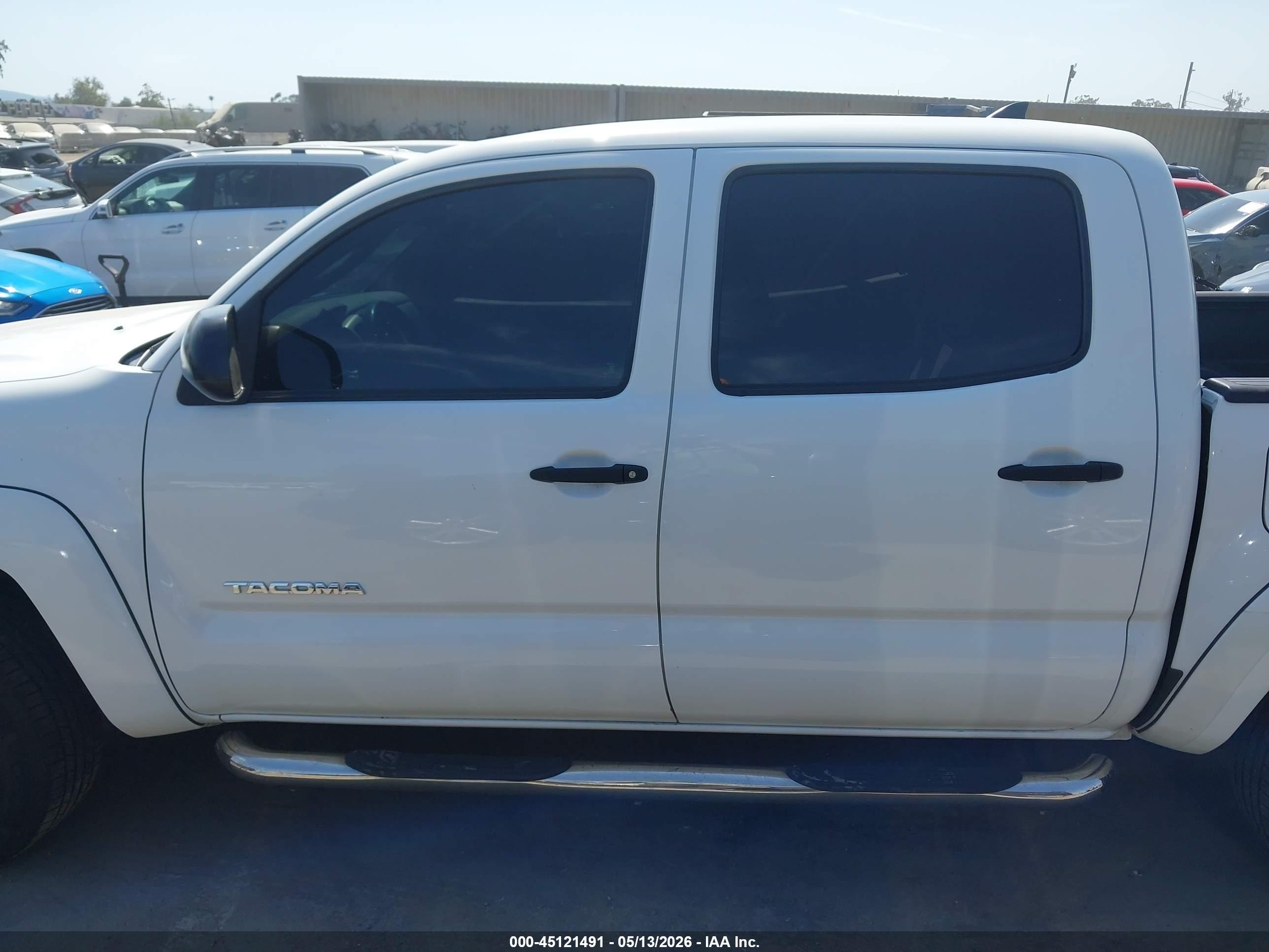 2014 Toyota Tacoma   Белый vin: 5TFJX4CN1EX042979