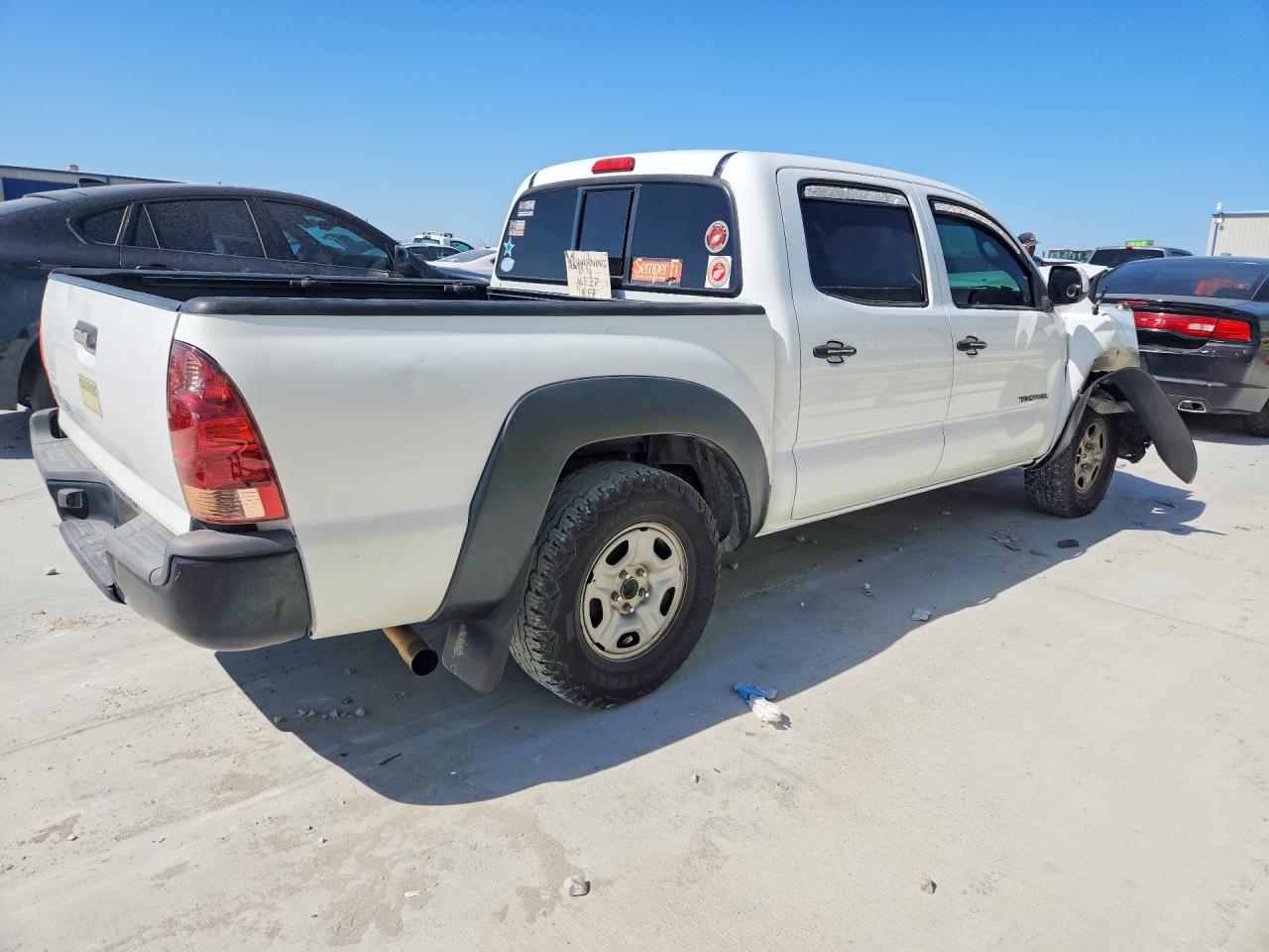 2014 Toyota Tacoma Double Cab White vin: 5TFJX4CN3EX041235