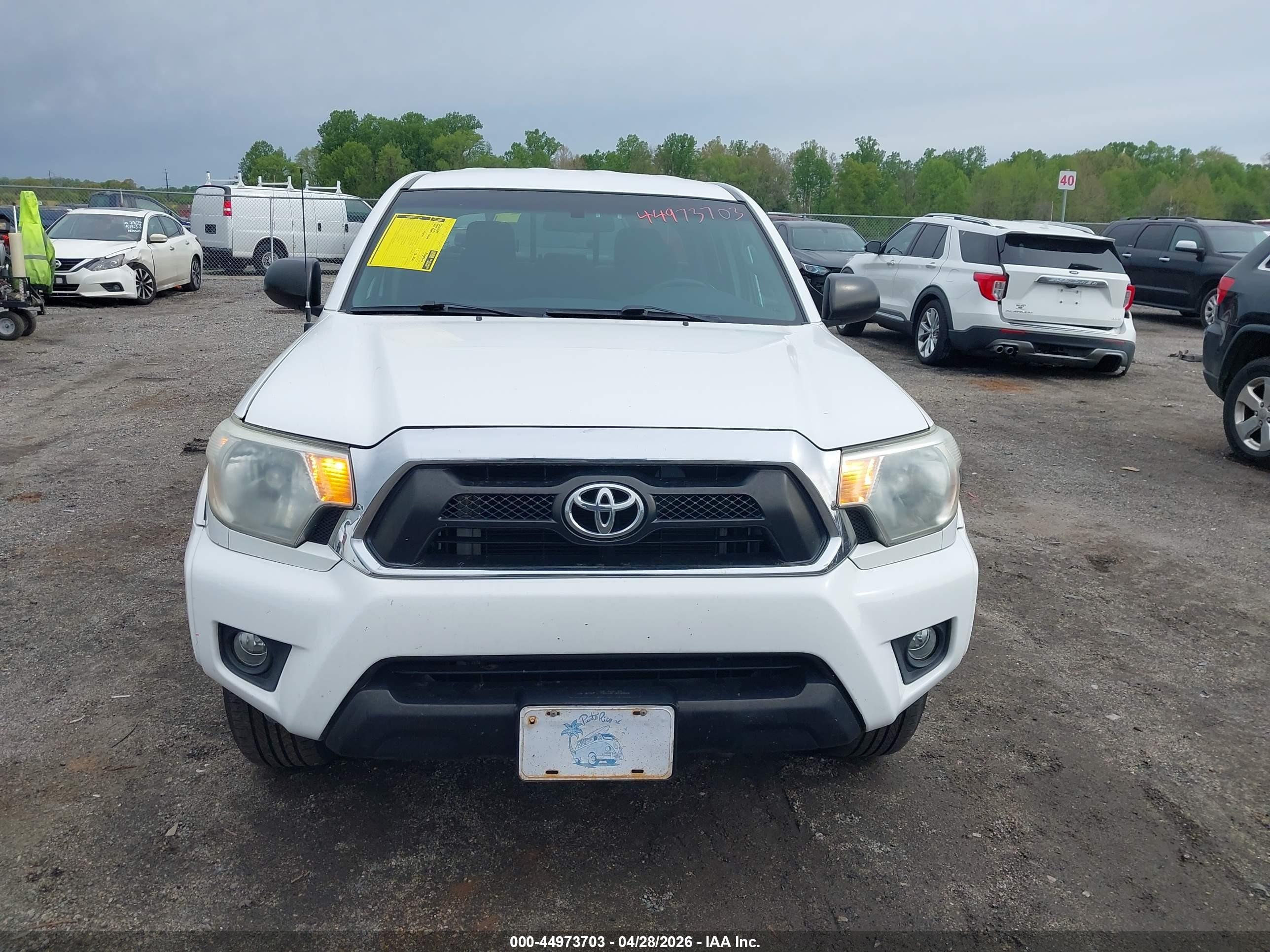 2014 Toyota Tacoma White vin: 5TFJX4CN4EX046122
