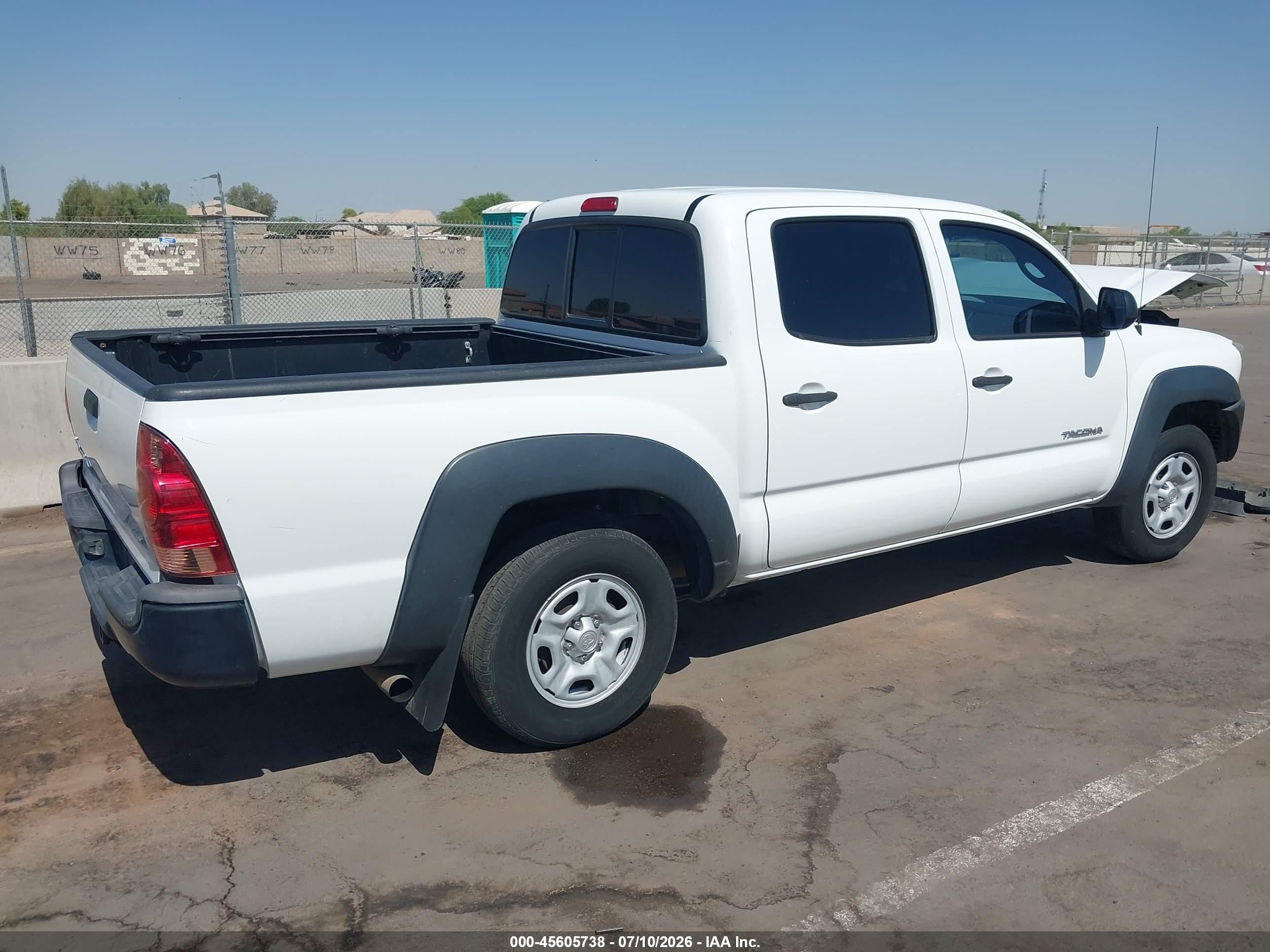 2015 Toyota Tacoma   Белый vin: 5TFJX4CN4FX047997