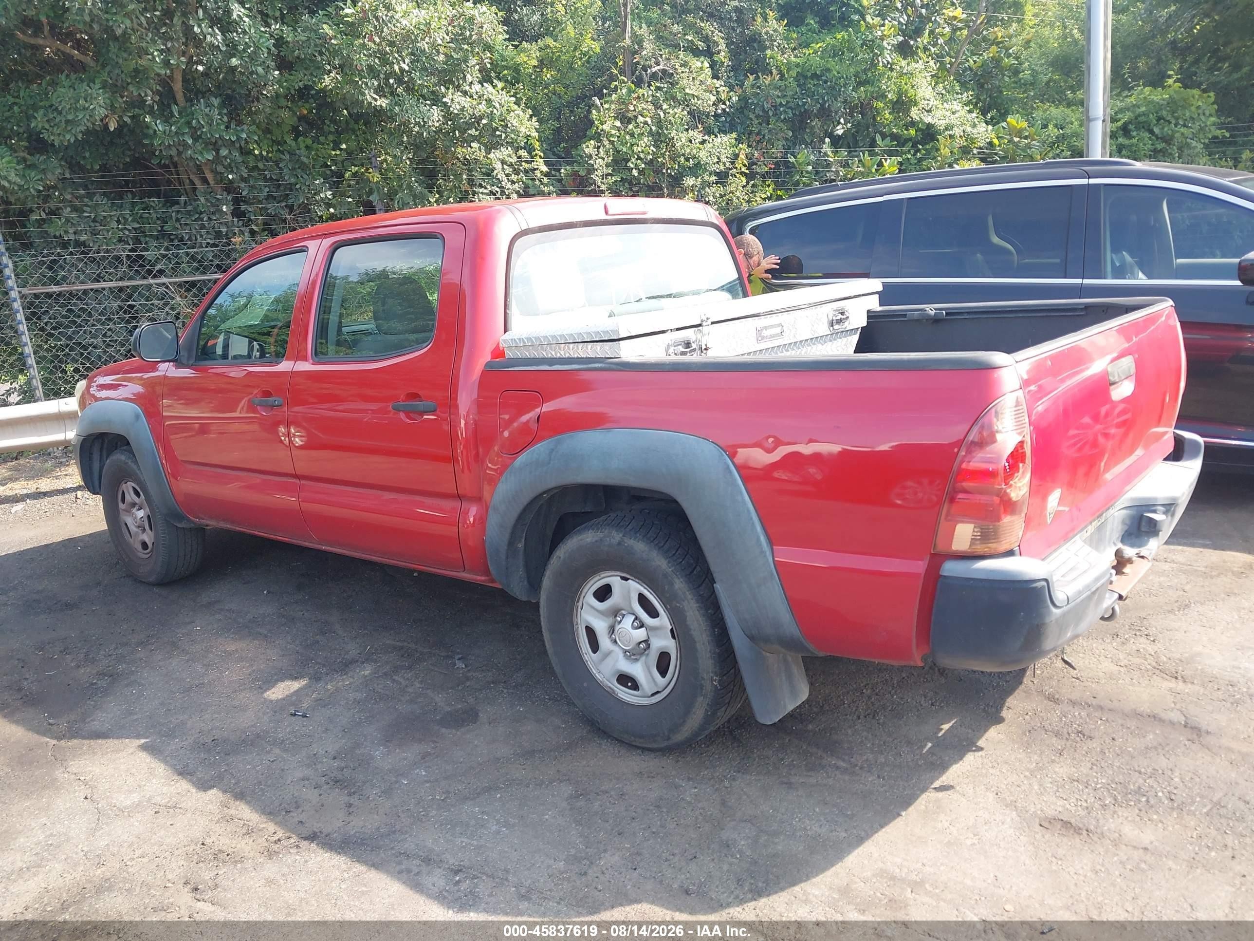 2013 Toyota Tacoma   Red vin: 5TFJX4CN6DX033449