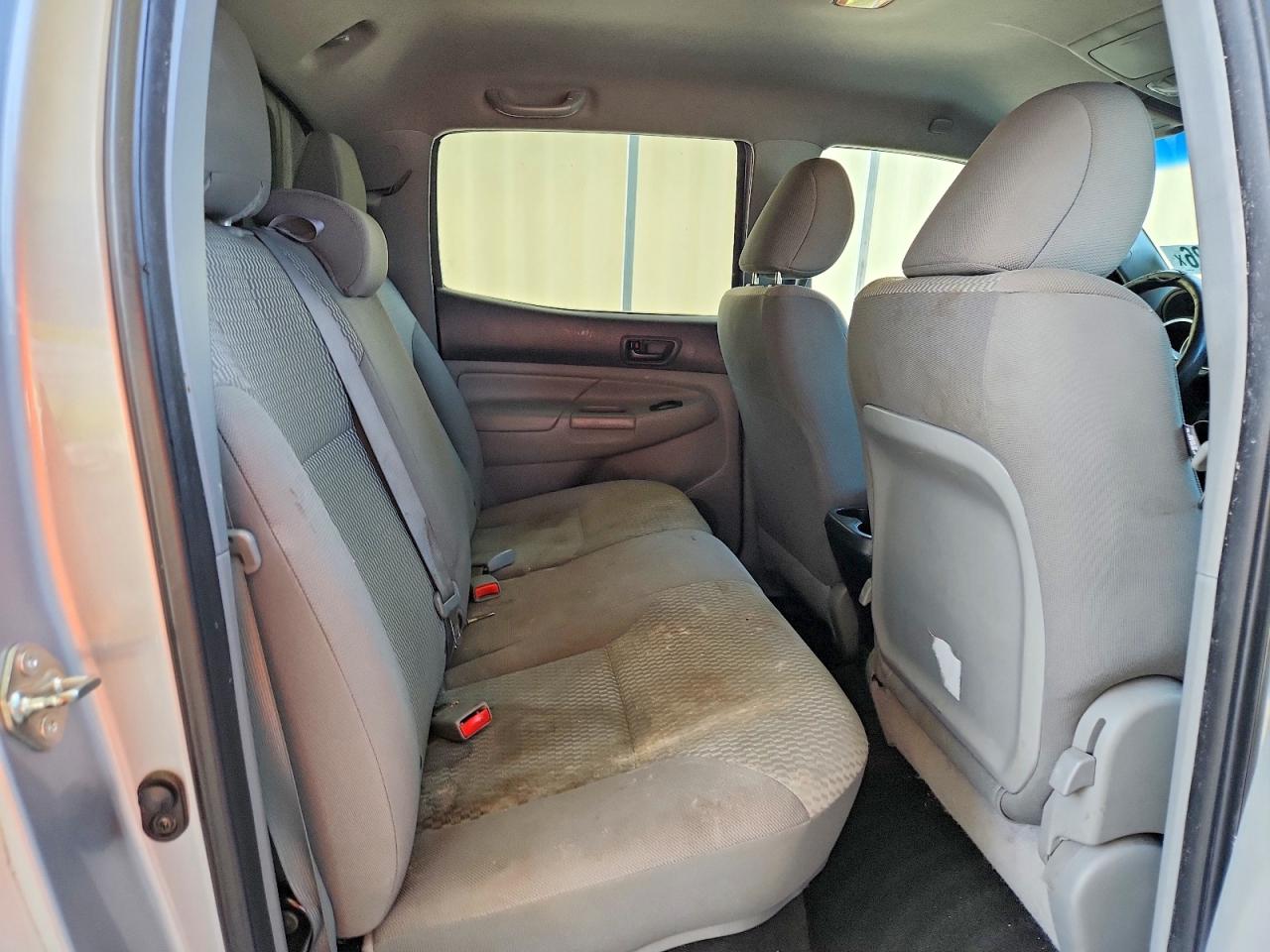 2014 Toyota Tacoma Base Серебряный vin: 5TFJX4CN7EX046597