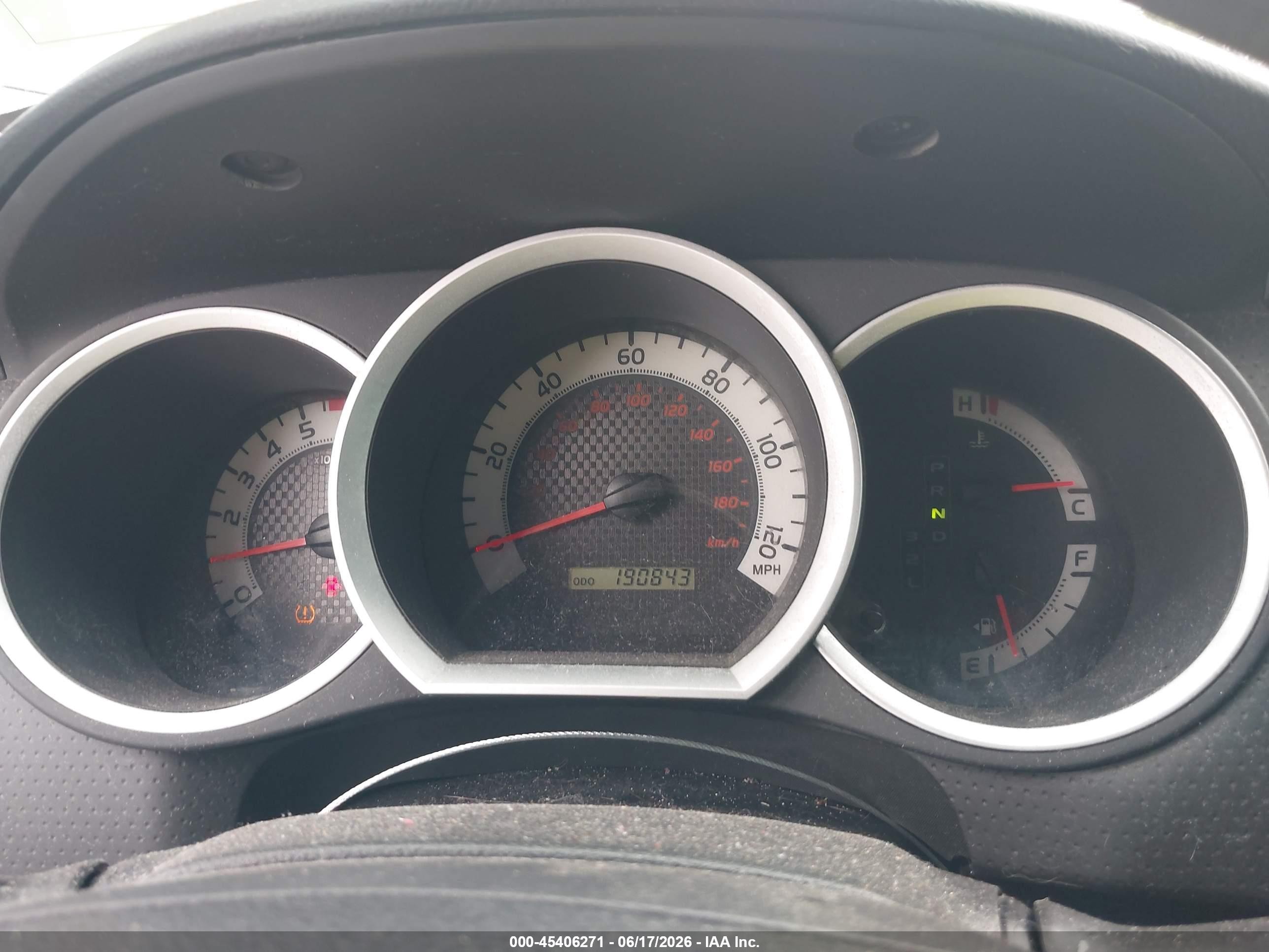 2014 Toyota Tacoma   White vin: 5TFJX4CN8EX040890
