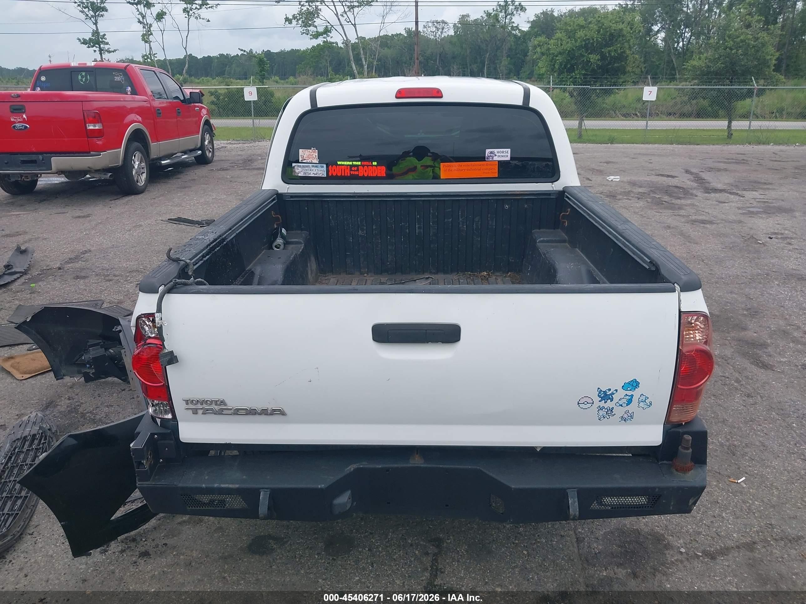 2014 Toyota Tacoma   White vin: 5TFJX4CN8EX040890