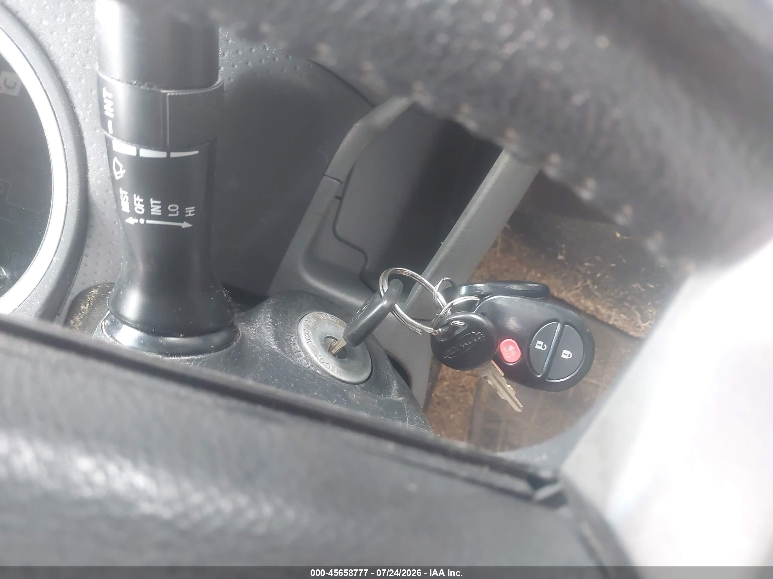 2013 Toyota Tacoma   Коричневый vin: 5TFJX4CNXDX024298
