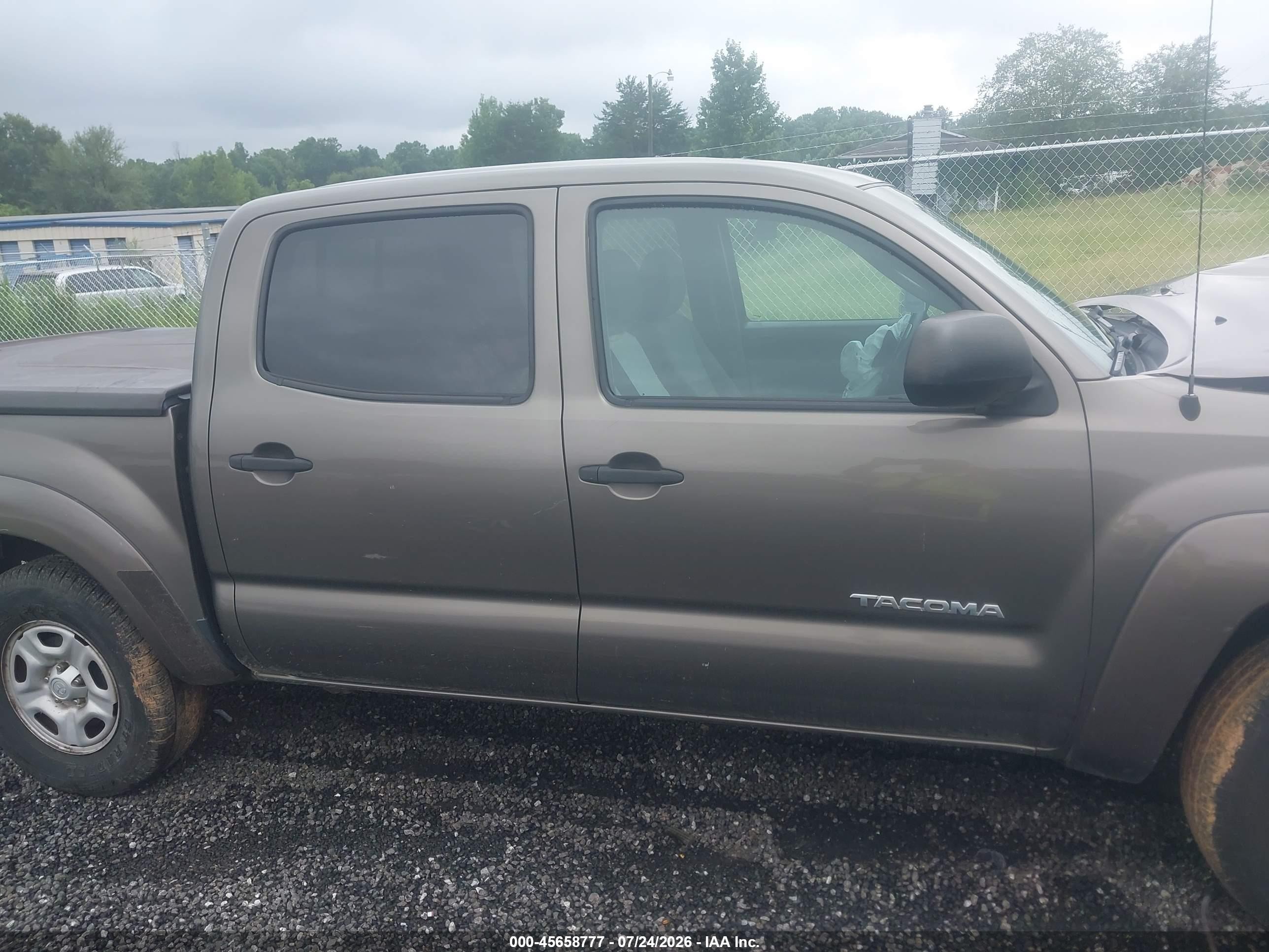2013 Toyota Tacoma   Коричневый vin: 5TFJX4CNXDX024298
