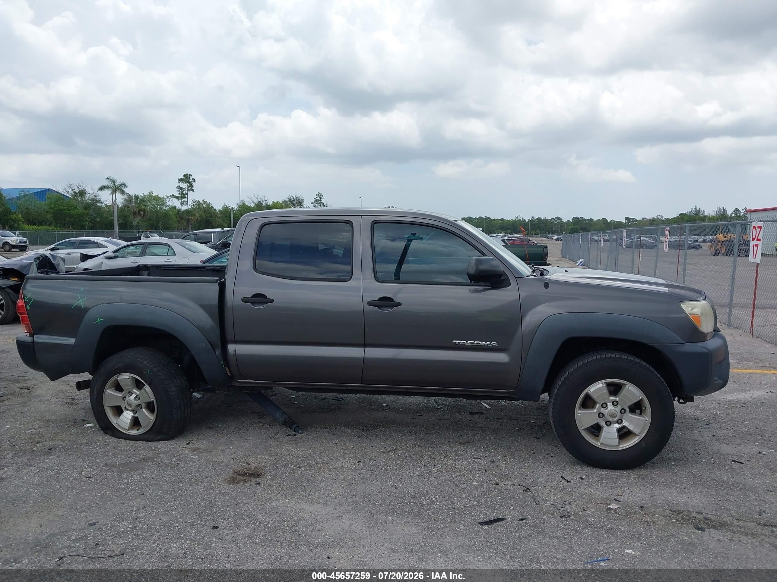 2014 Toyota Tacoma Prerunner Gray vin: 5TFJX4GN0EX037038