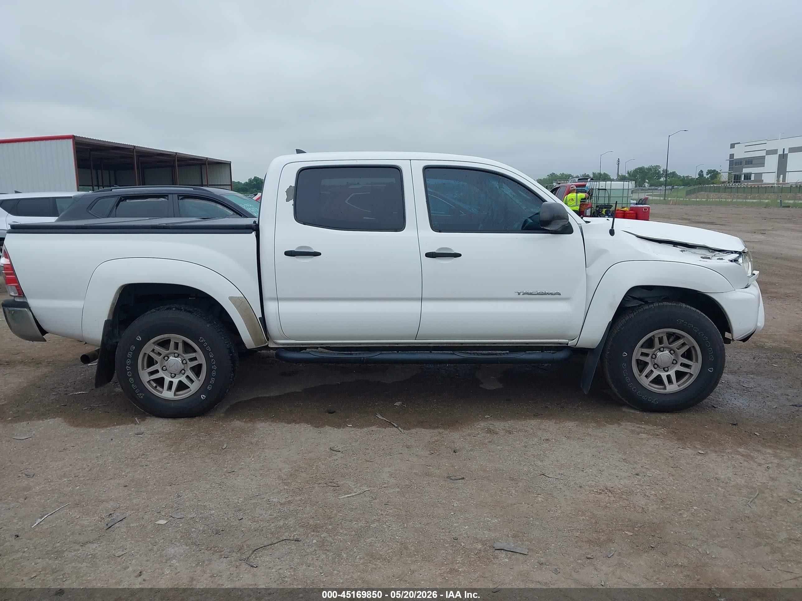 2015 Toyota Tacoma Prerunner White vin: 5TFJX4GN0FX045139