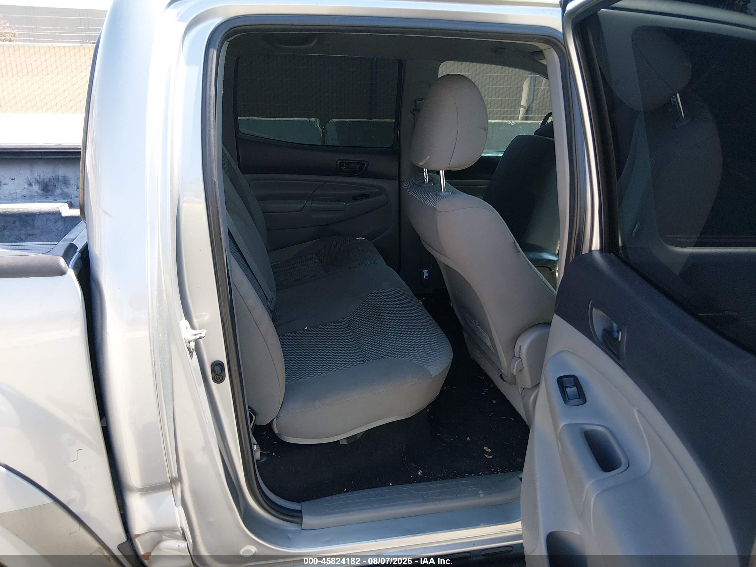 2014 Toyota Tacoma Prerunner Серый vin: 5TFJX4GN1EX033841