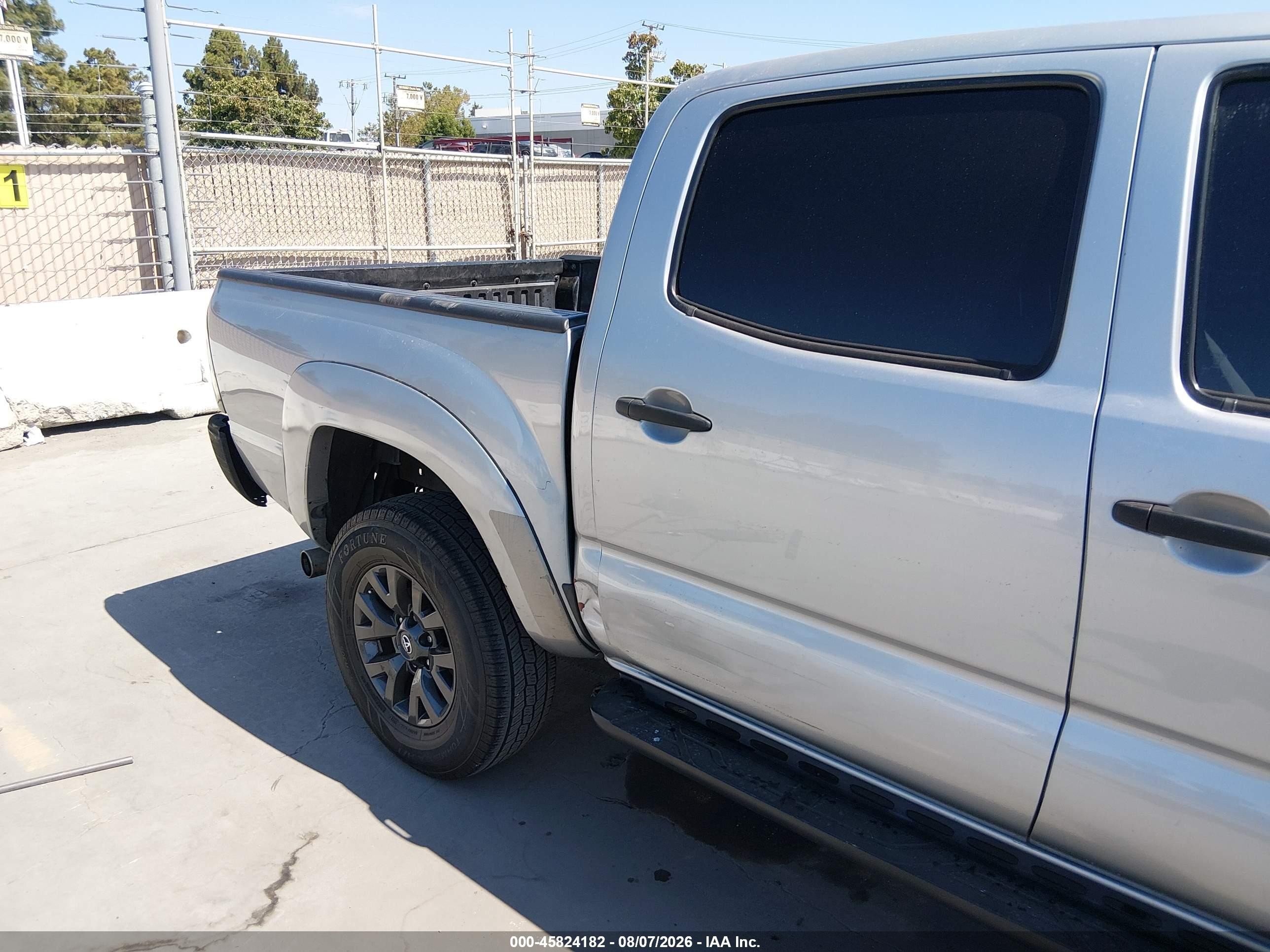 2014 Toyota Tacoma Prerunner Серый vin: 5TFJX4GN1EX033841