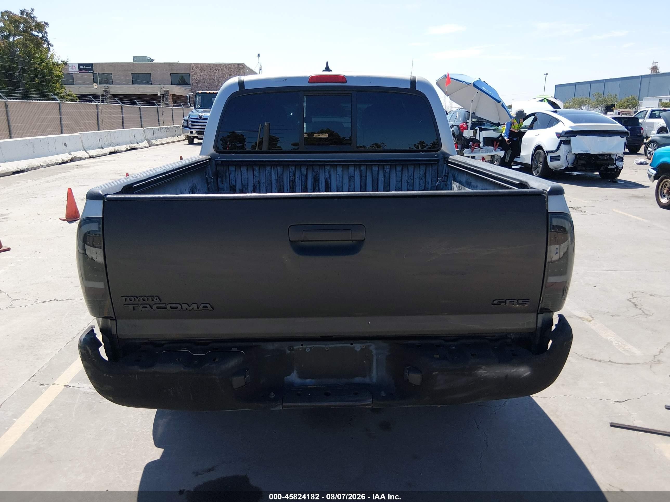 2014 Toyota Tacoma Prerunner Серый vin: 5TFJX4GN1EX033841