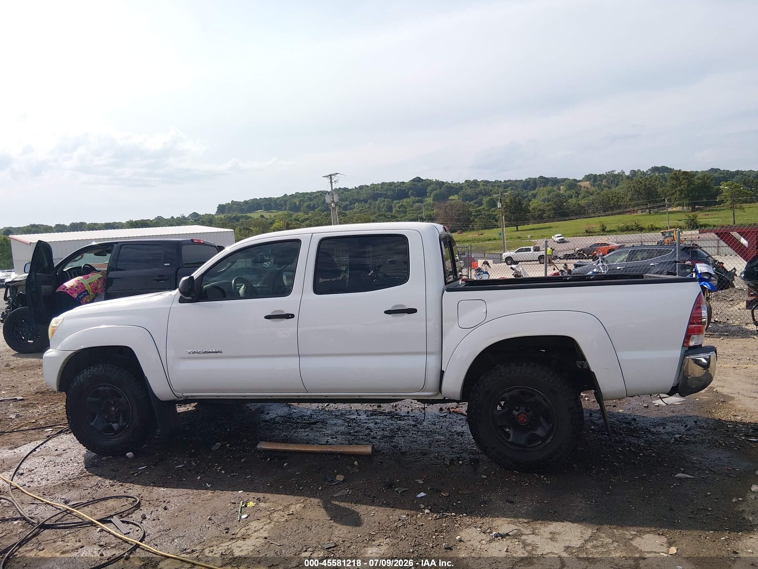 2013 Toyota Tacoma Prerunner White vin: 5TFJX4GN2DX025438