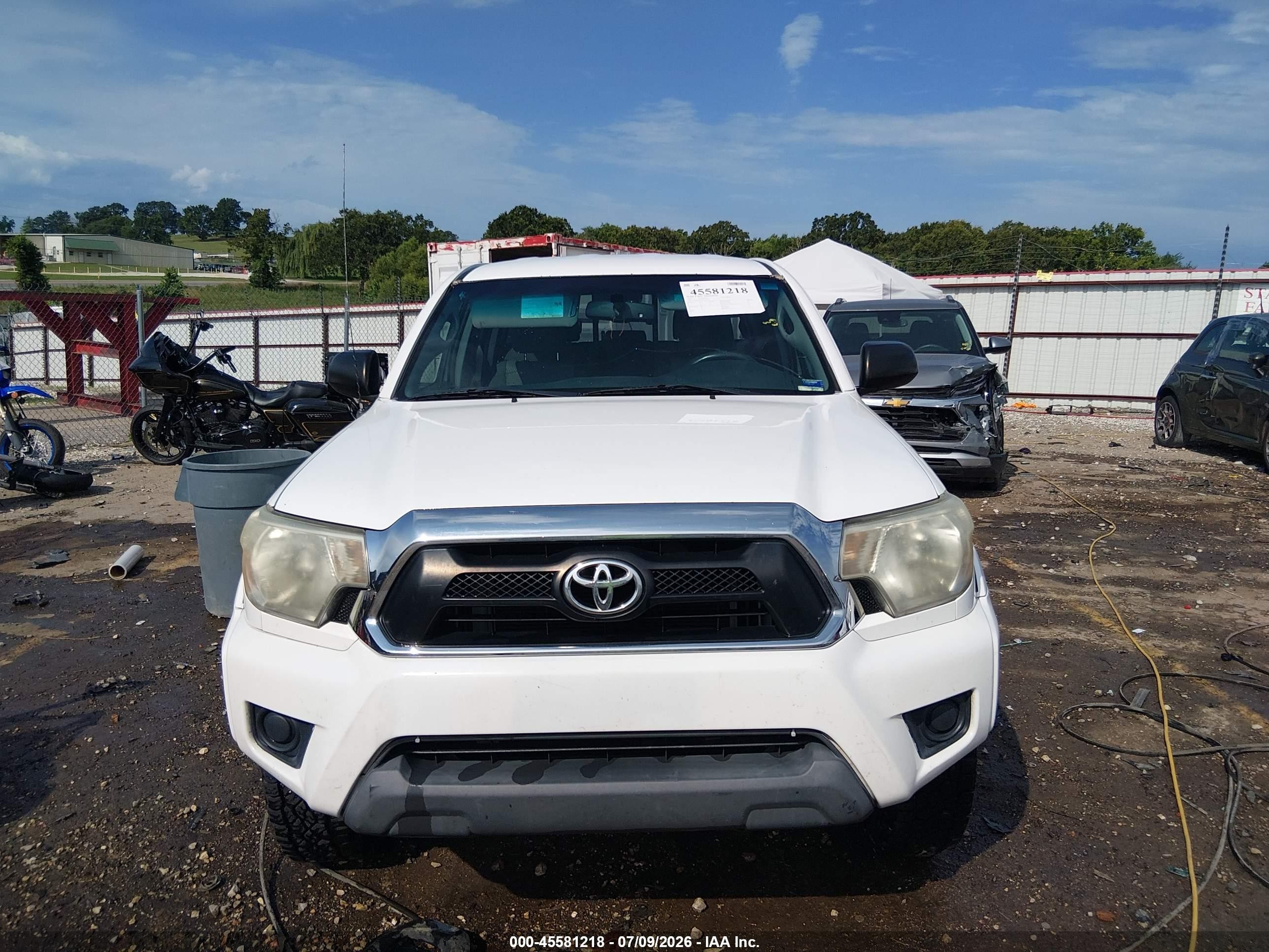 2013 Toyota Tacoma Prerunner White vin: 5TFJX4GN2DX025438