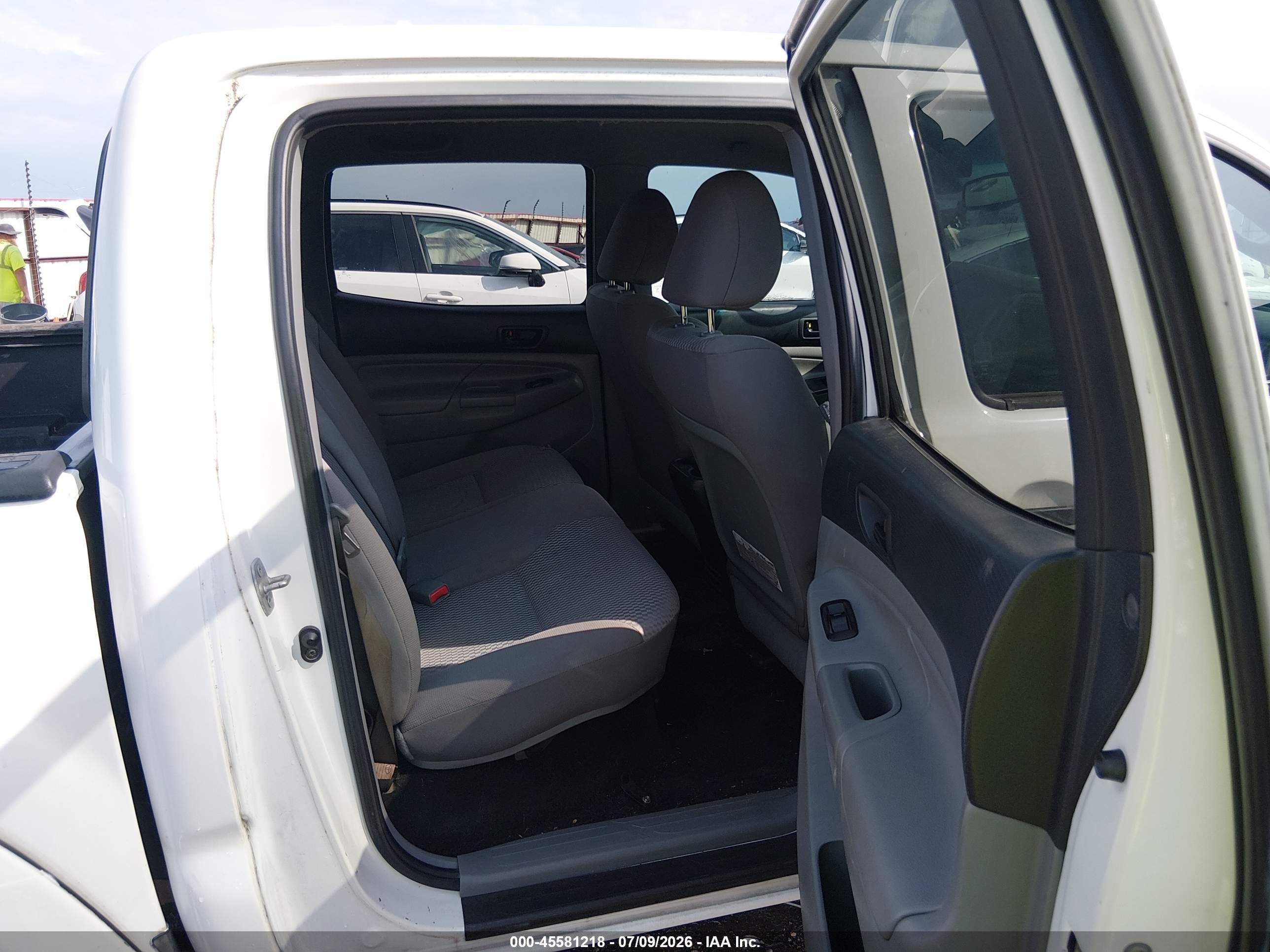 2013 Toyota Tacoma Prerunner White vin: 5TFJX4GN2DX025438
