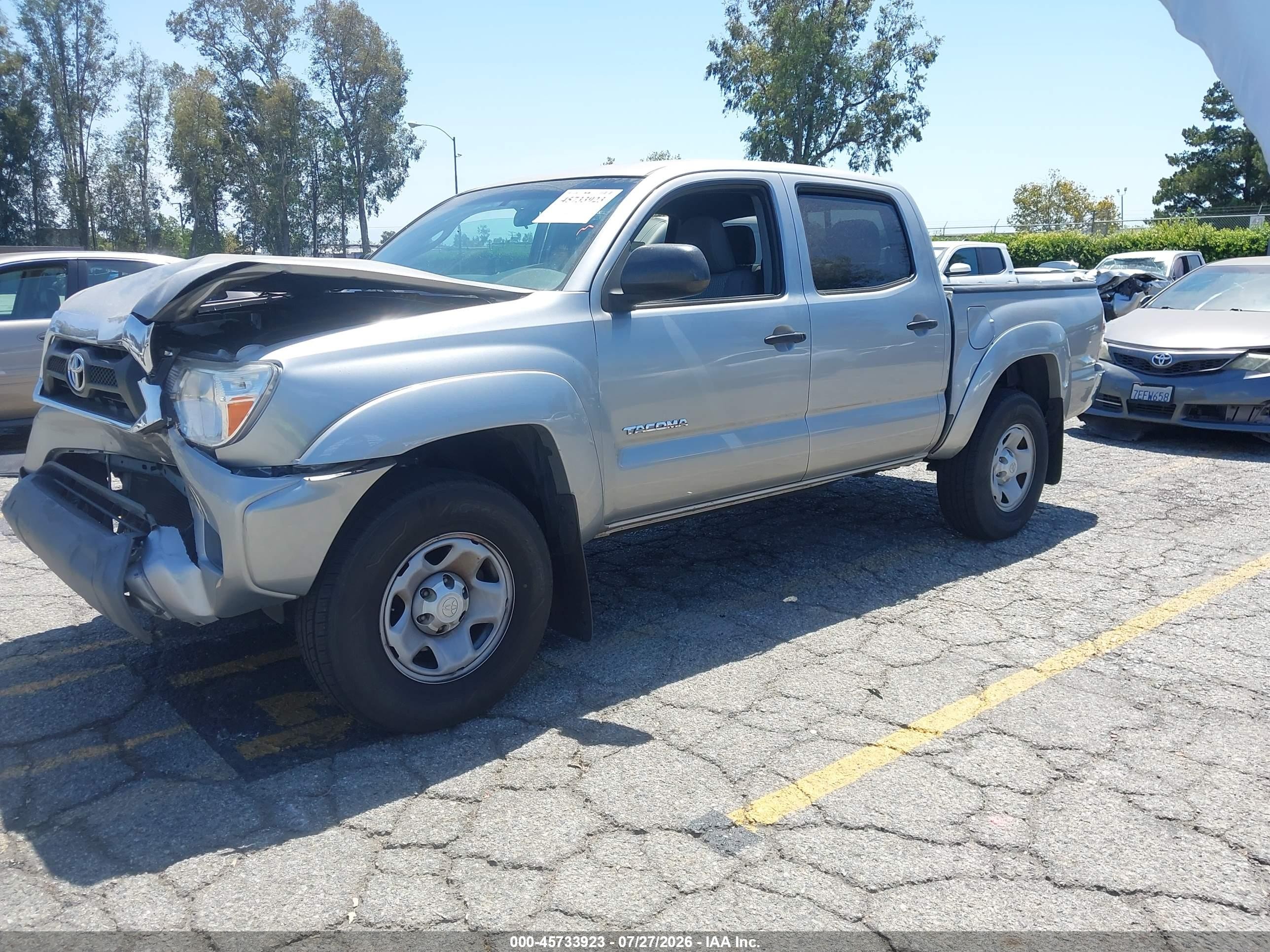 2014 Toyota Tacoma Prerunner Серебряный vin: 5TFJX4GN3EX031072