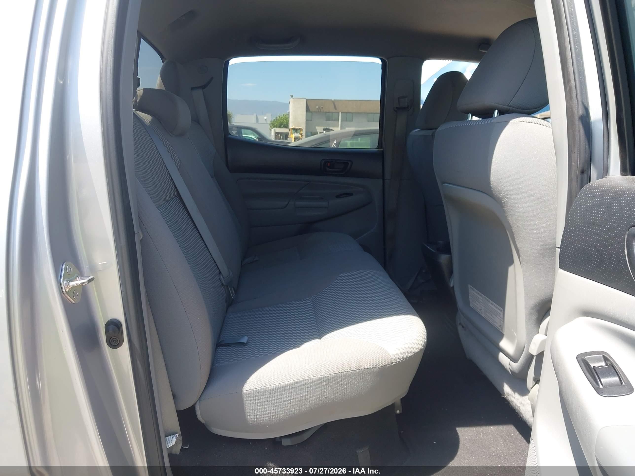 2014 Toyota Tacoma Prerunner Серебряный vin: 5TFJX4GN3EX031072