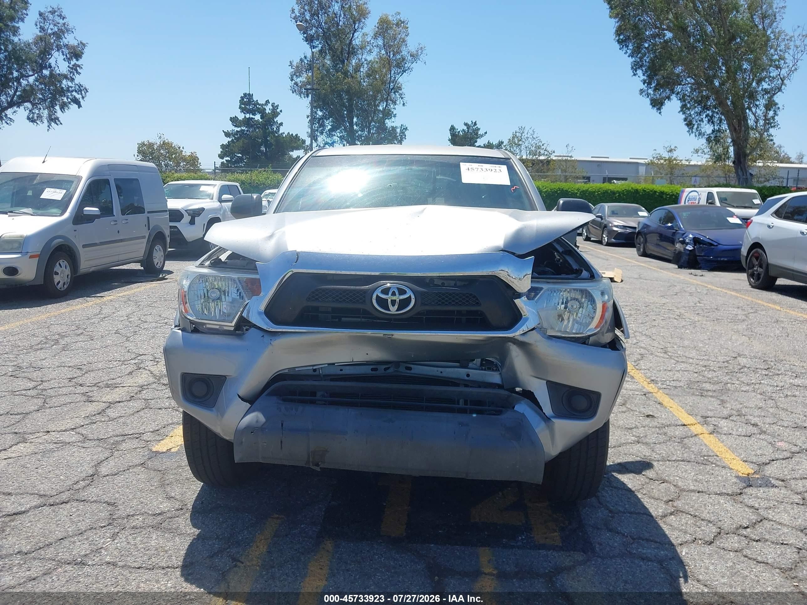 2014 Toyota Tacoma Prerunner Серебряный vin: 5TFJX4GN3EX031072