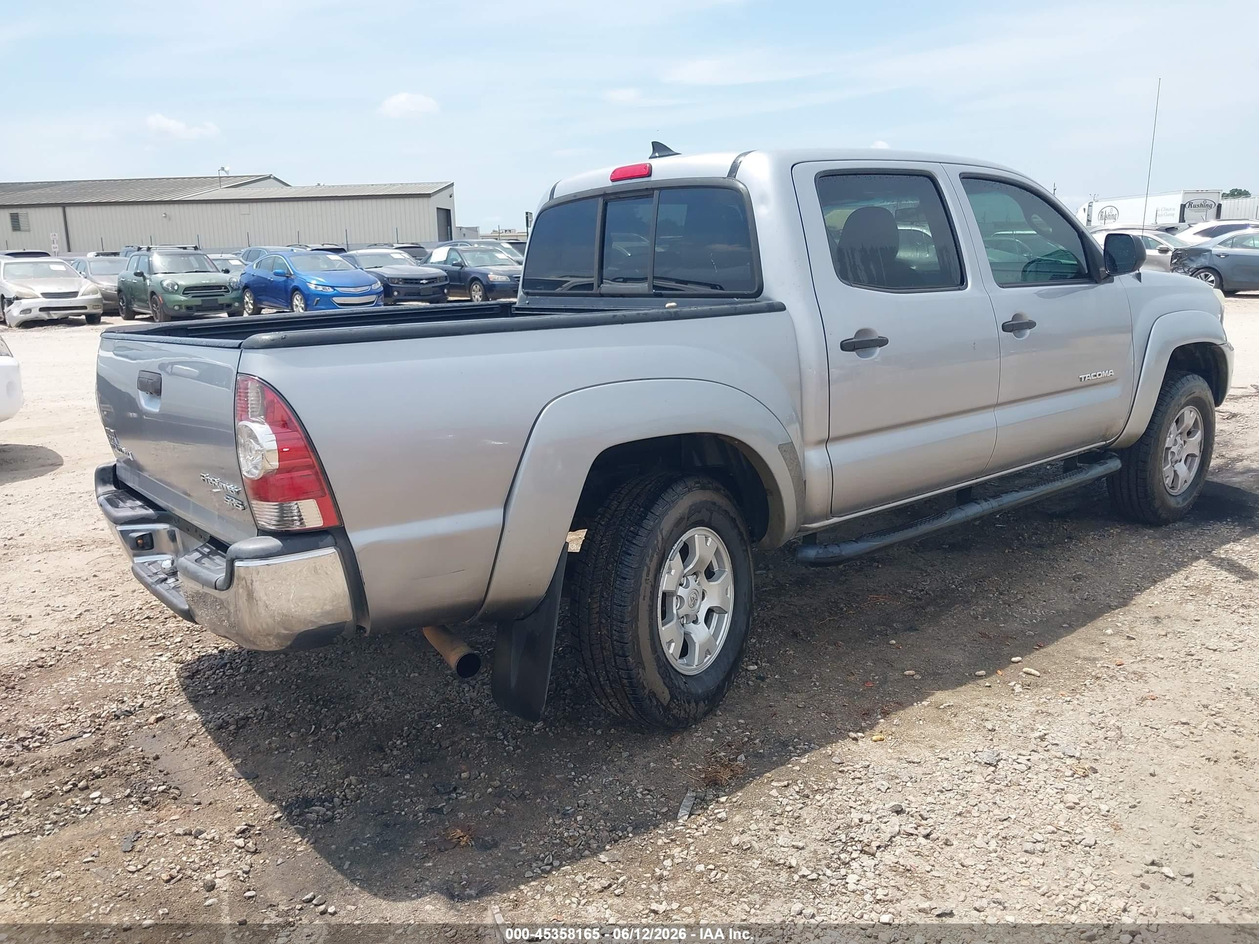 2014 Toyota Tacoma Prerunner Серебряный vin: 5TFJX4GN3EX032559