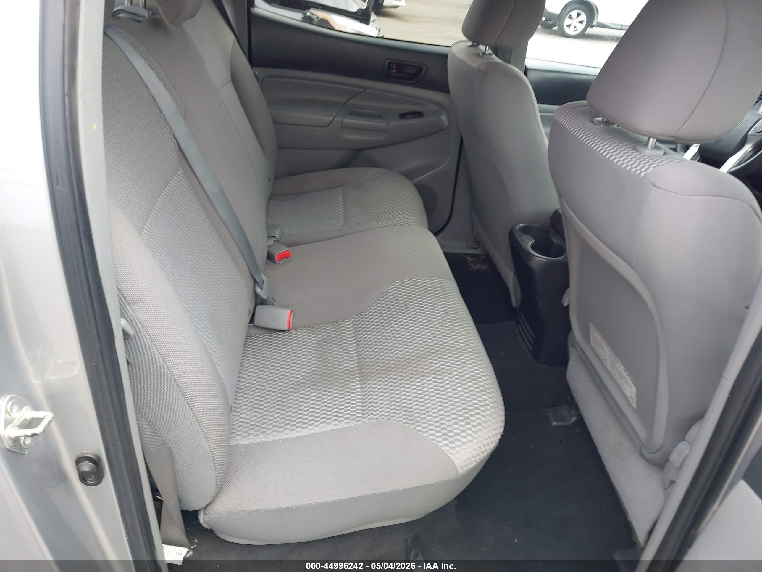 2014 Toyota Tacoma Prerunner Gray vin: 5TFJX4GN3EX033940