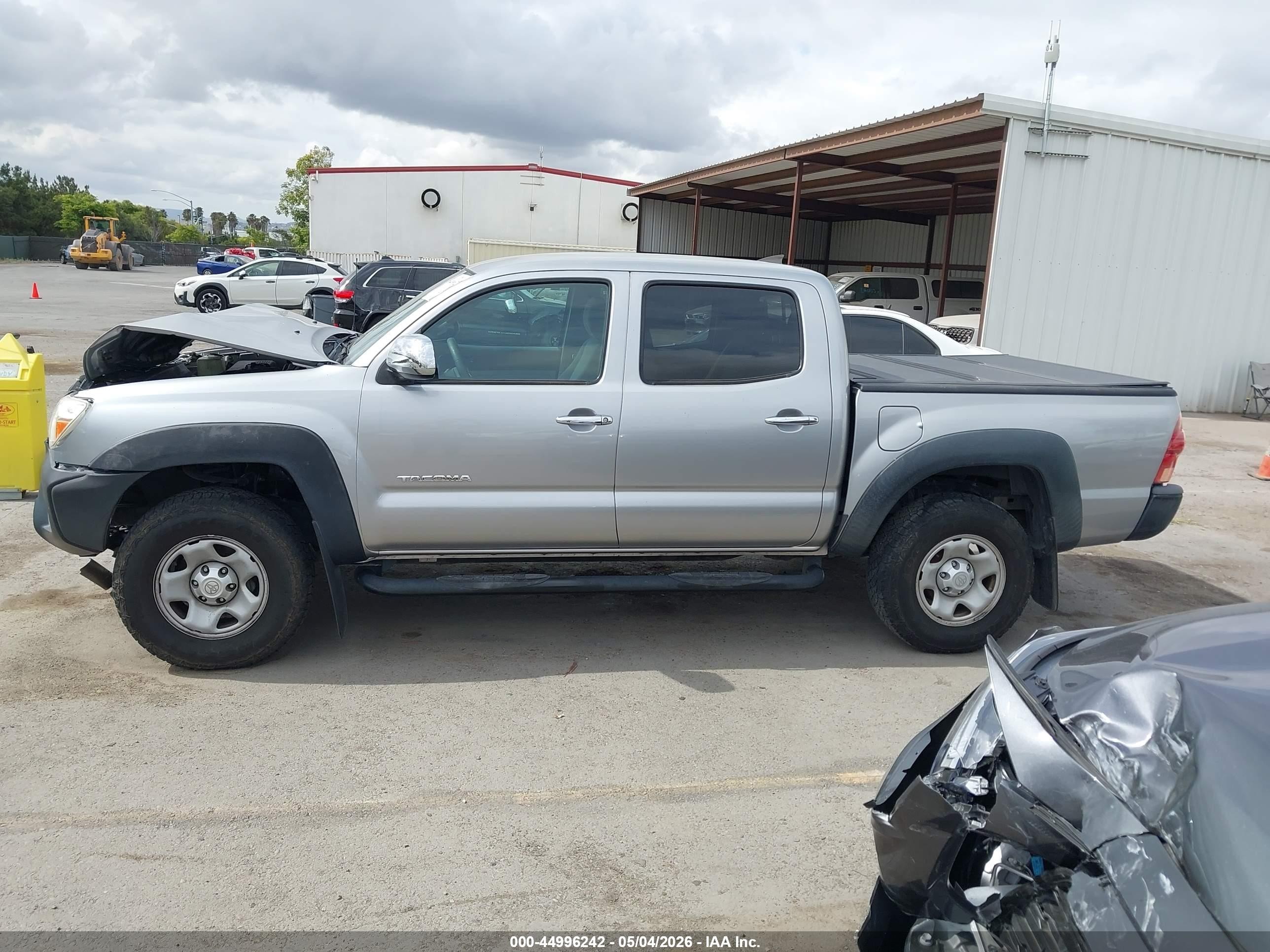 2014 Toyota Tacoma Prerunner Gray vin: 5TFJX4GN3EX033940