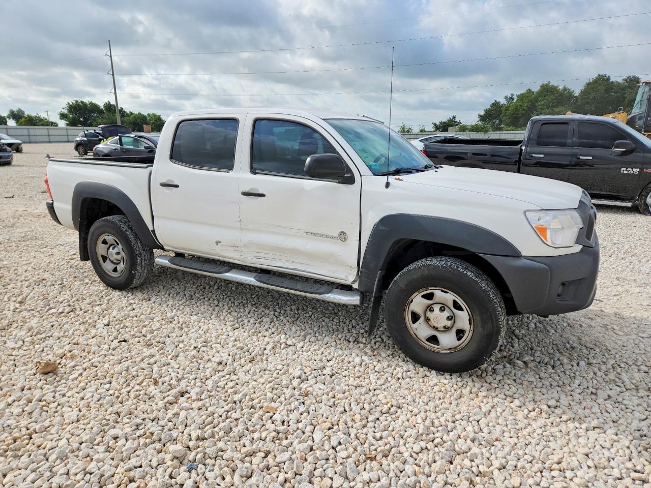 2015 Toyota Tacoma Double Cab Prerunner Белый vin: 5TFJX4GN3FX049797