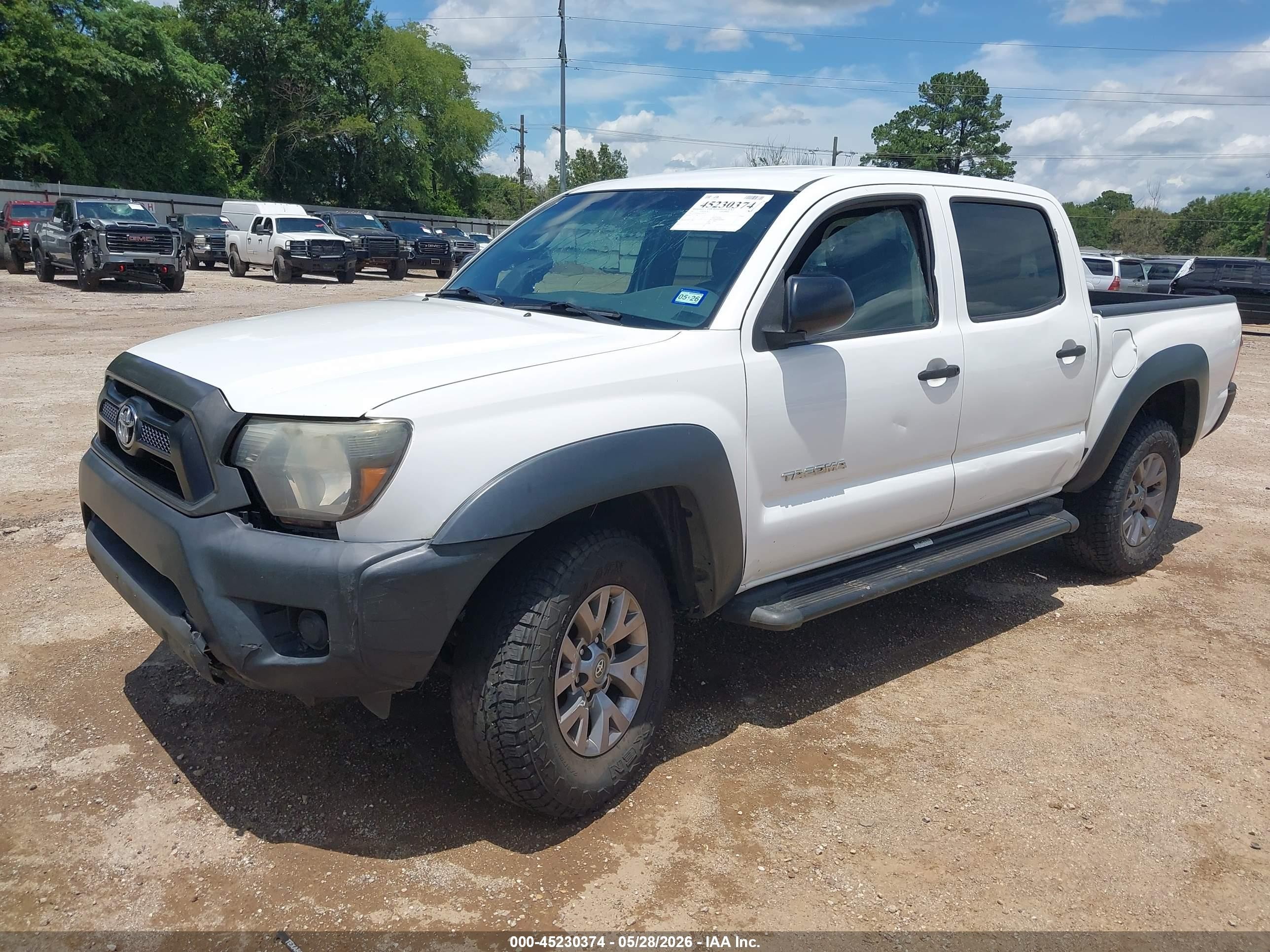 2012 Toyota Tacoma Prerunner White vin: 5TFJX4GN4CX006291