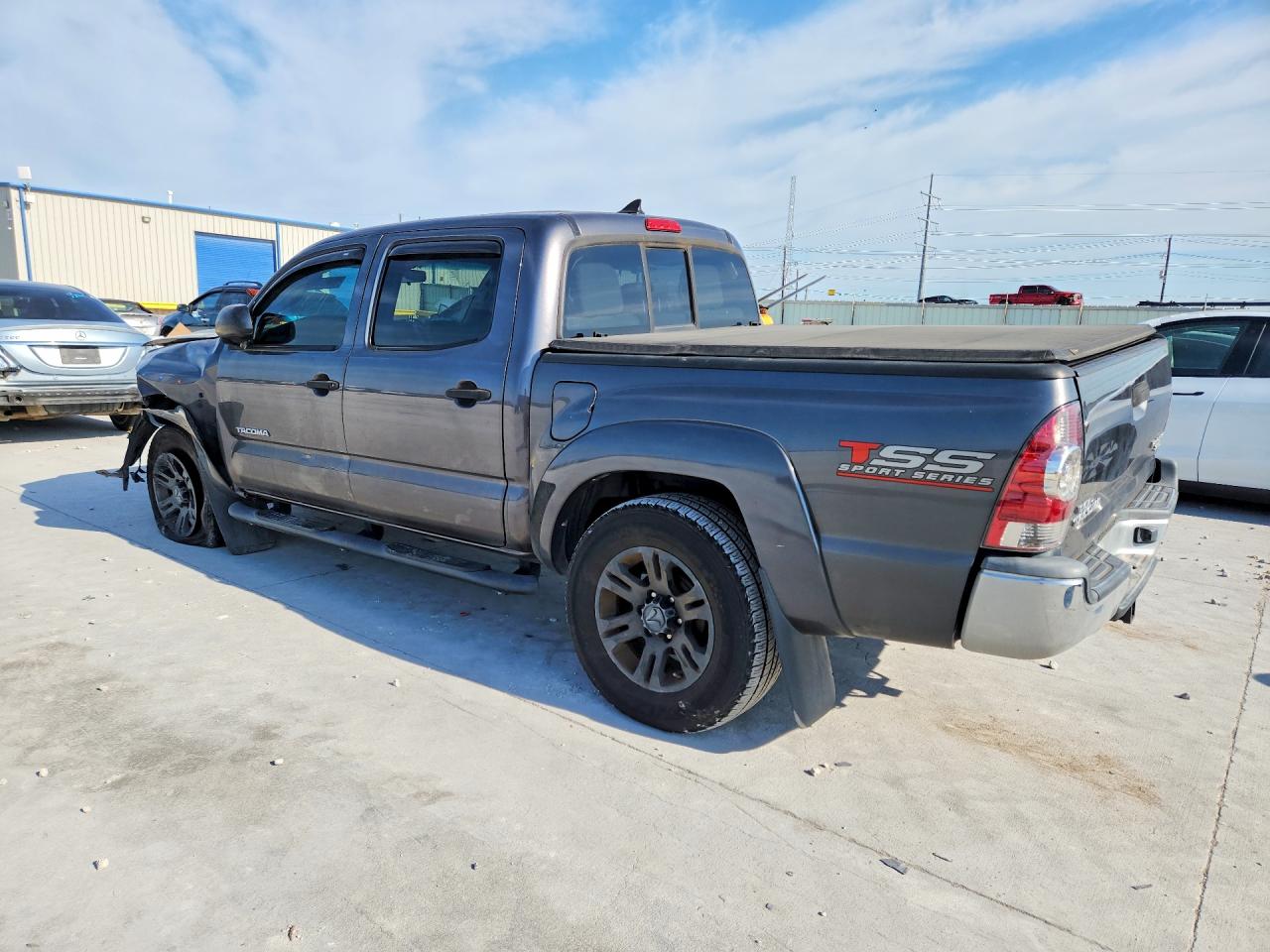 2015 Toyota Tacoma Double Cab Prerunner Gray vin: 5TFJX4GN4FX047931