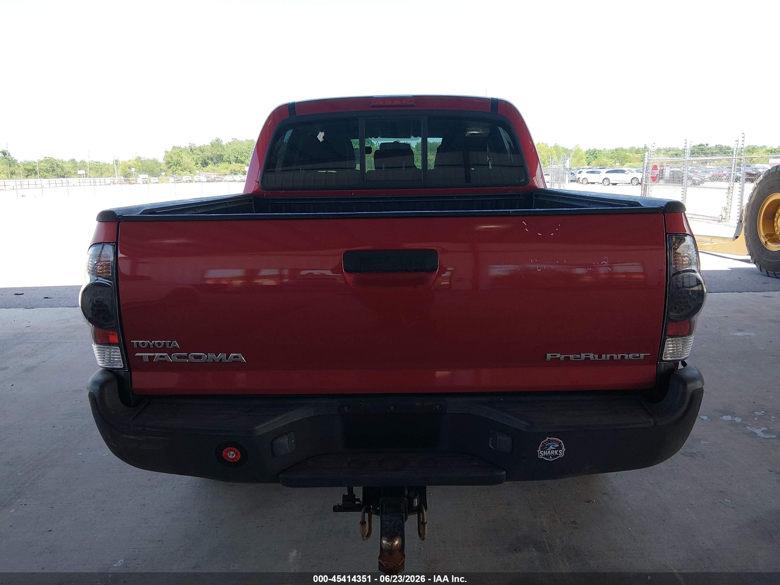 2015 Toyota Tacoma Prerunner Red vin: 5TFJX4GN5FX040079