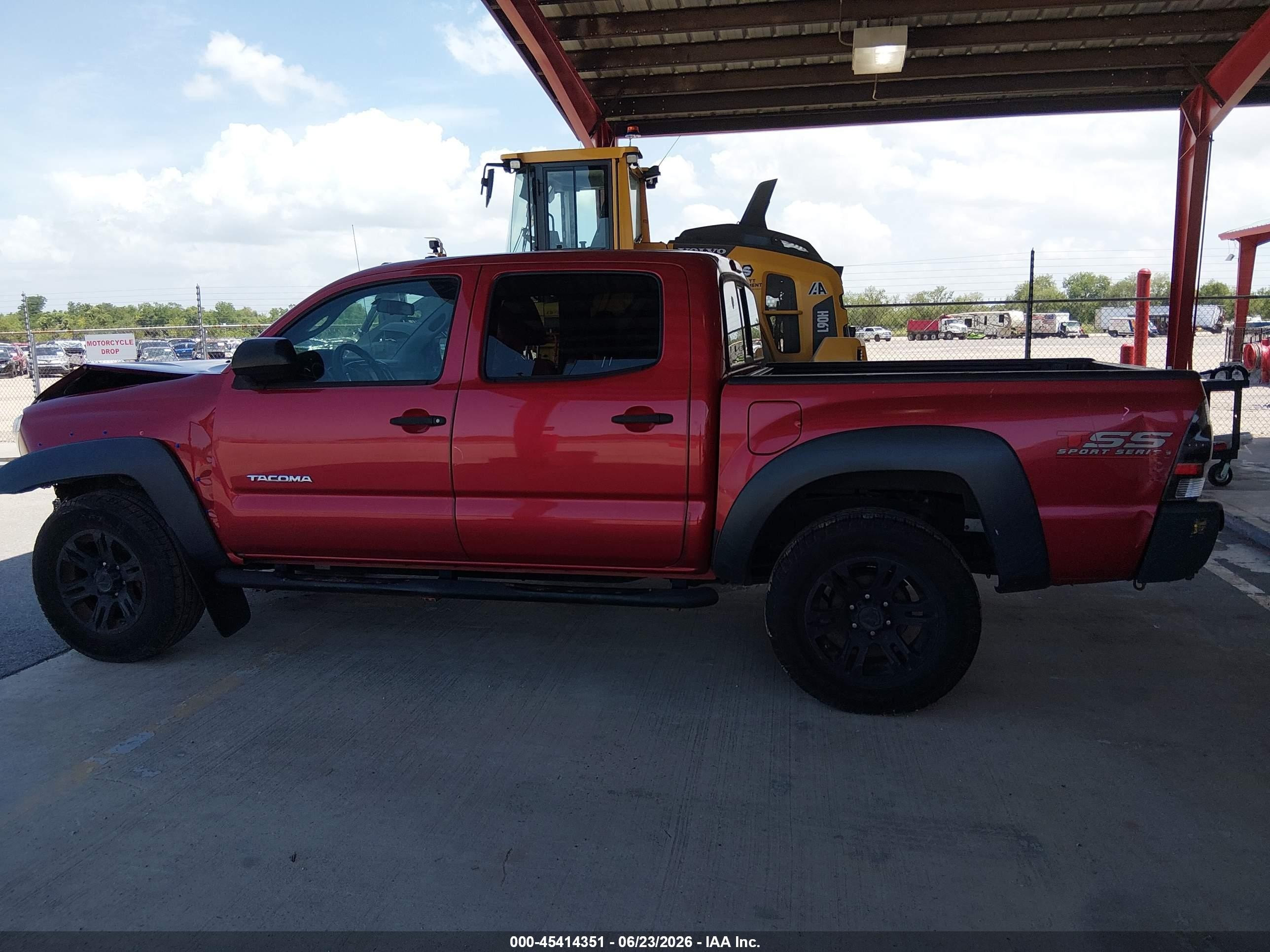2015 Toyota Tacoma Prerunner Red vin: 5TFJX4GN5FX040079