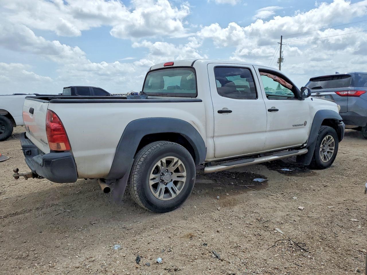 2015 Toyota Tacoma Prerunner White vin: 5TFJX4GN6FX048420