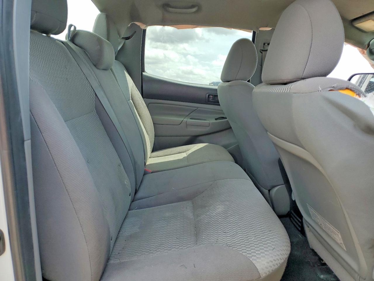 2015 Toyota Tacoma Prerunner White vin: 5TFJX4GN6FX048420