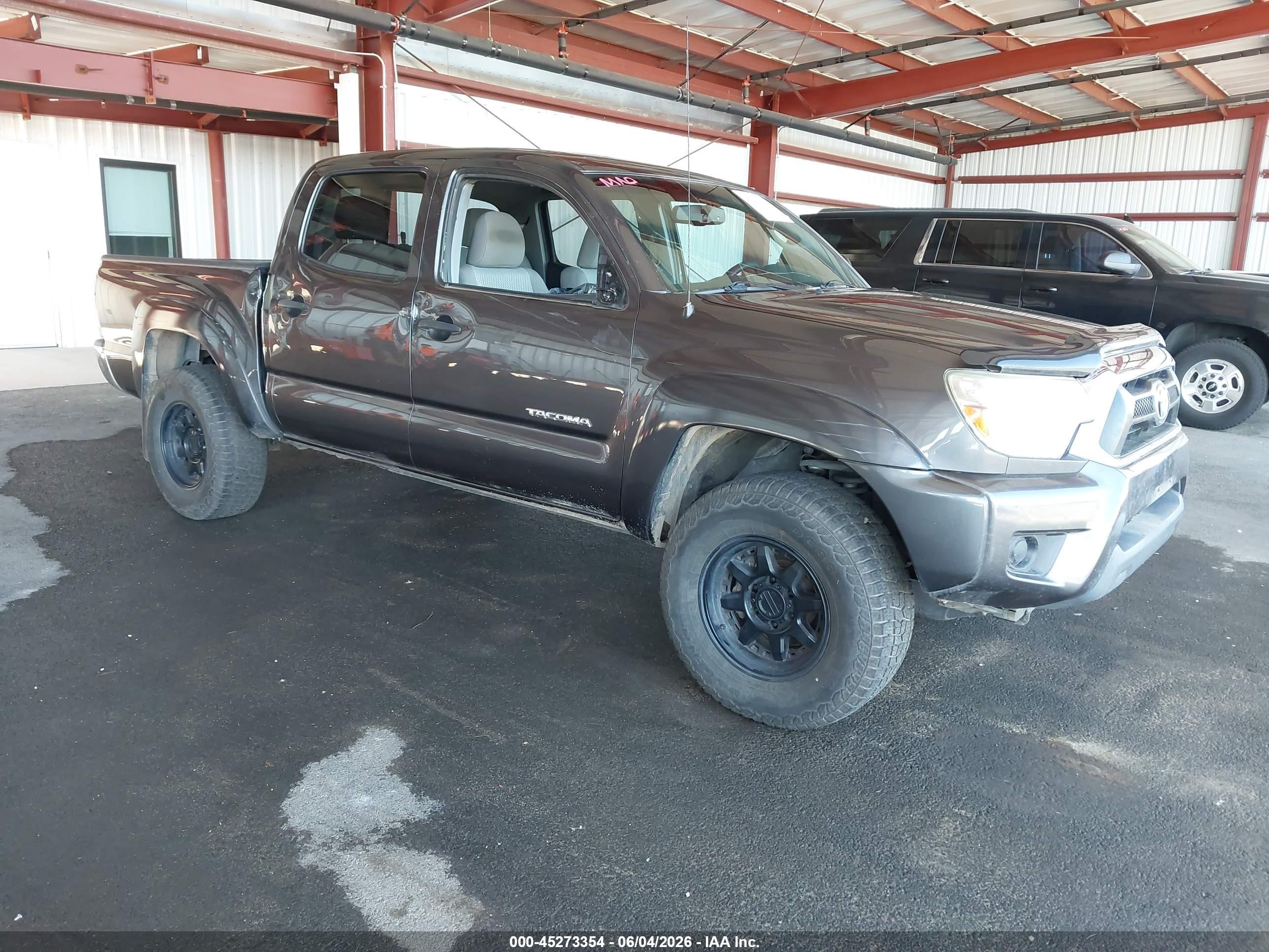2013 Toyota Tacoma Prerunner Gray vin: 5TFJX4GN7DX019649