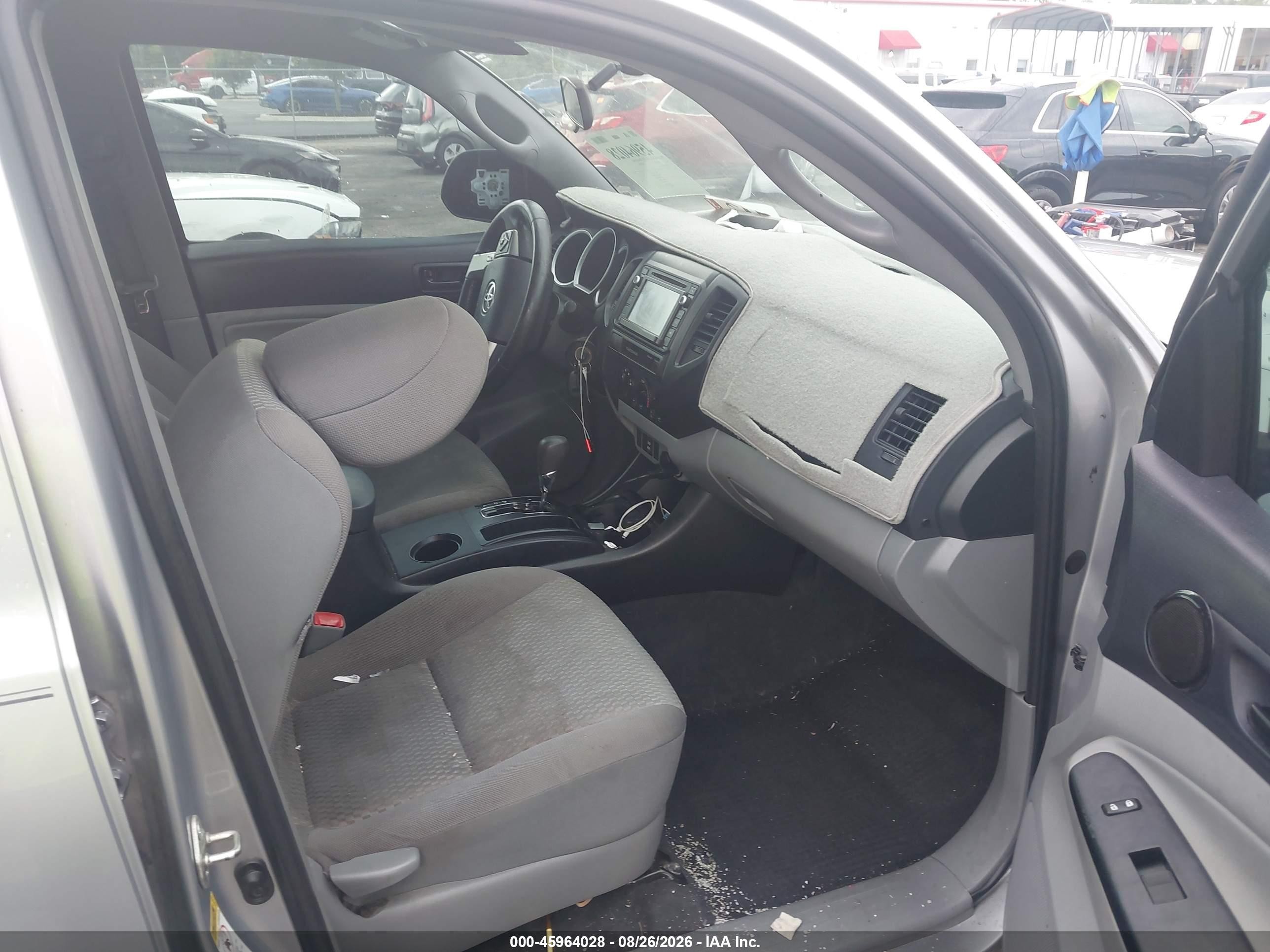 2015 Toyota Tacoma Prerunner Silver vin: 5TFJX4GN7FX050418