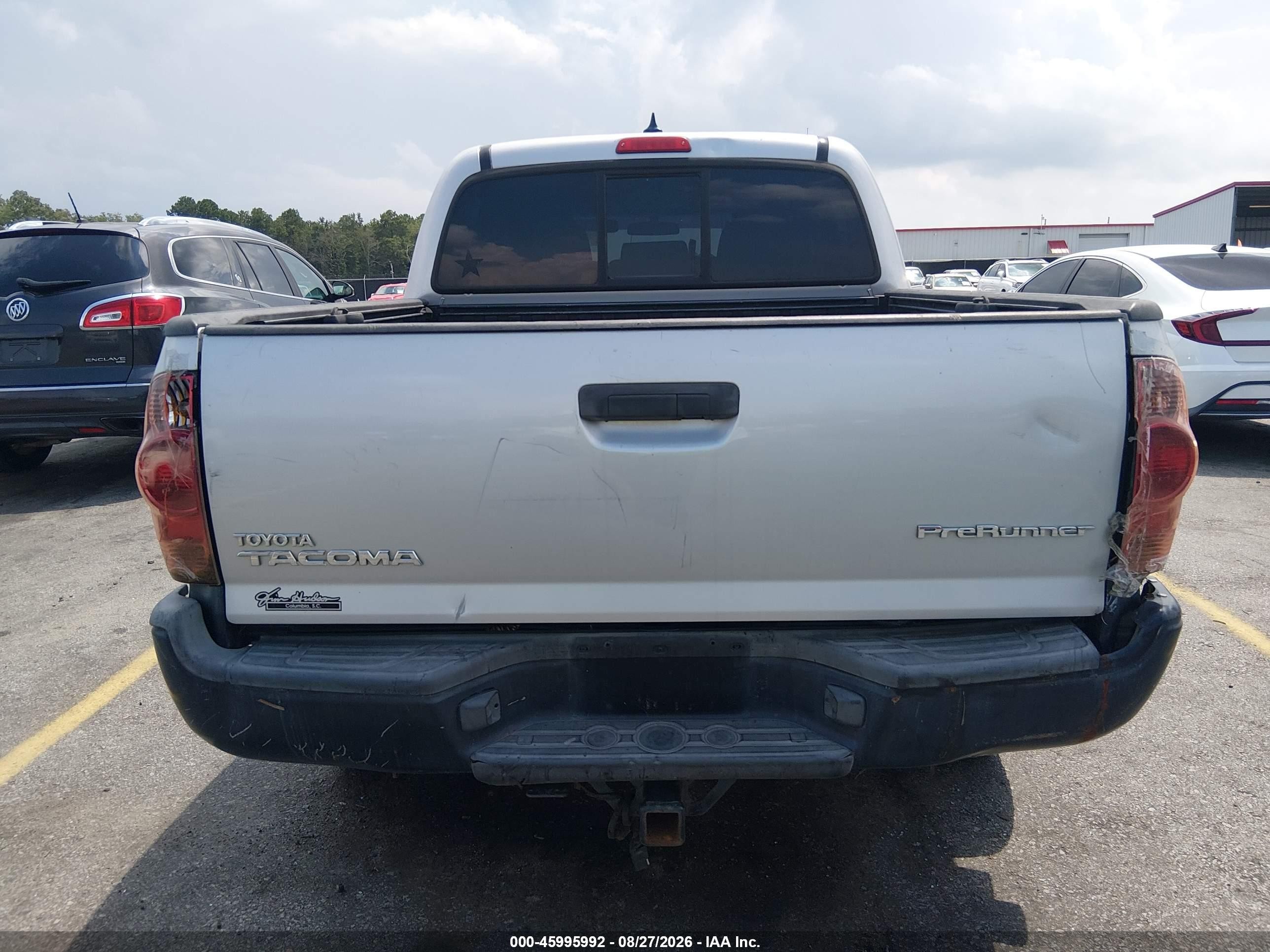 2012 Toyota Tacoma Prerunner Silver vin: 5TFJX4GN8CX013924