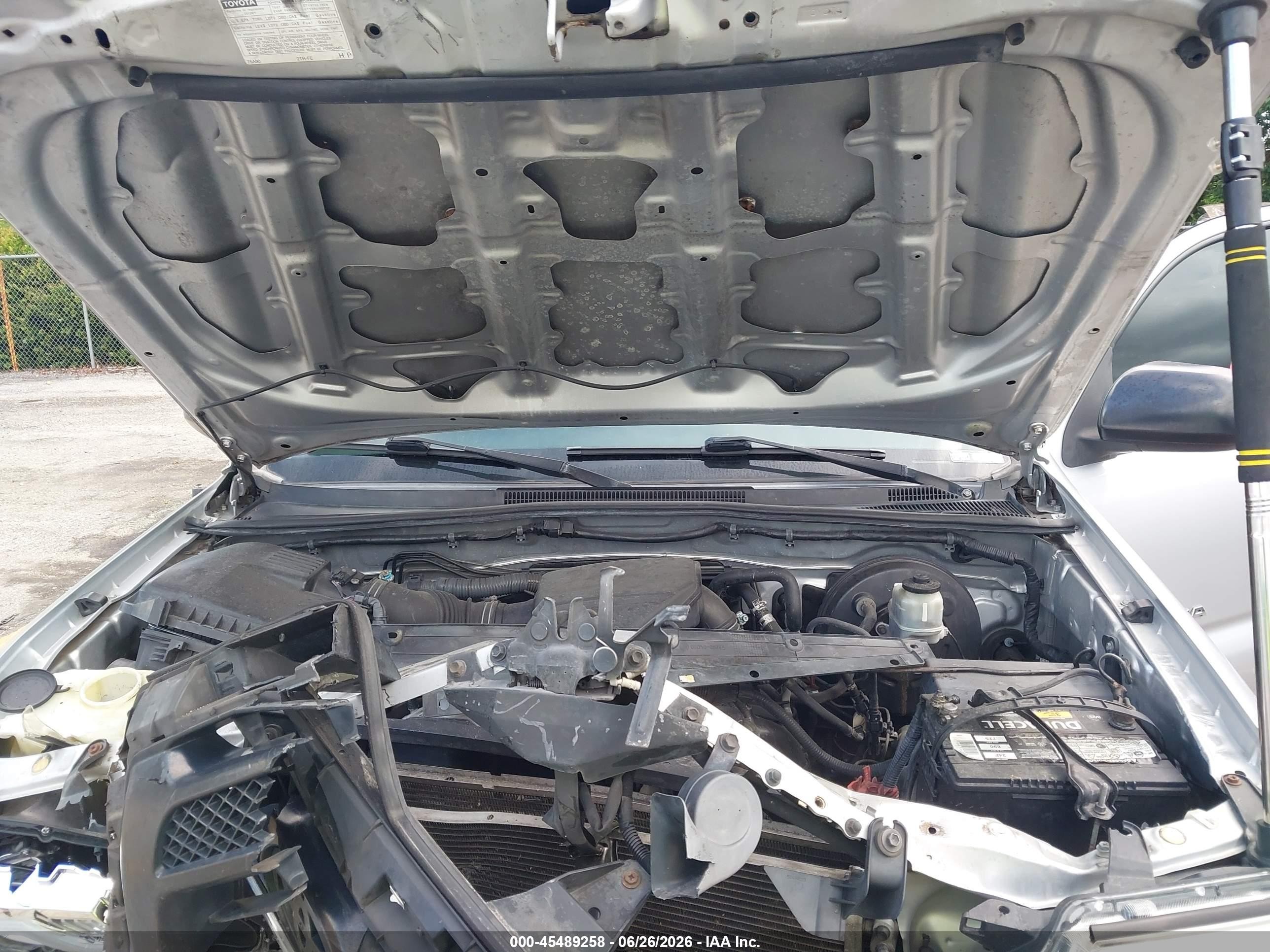 2012 Toyota Tacoma Prerunner Silver vin: 5TFJX4GN9CX010479