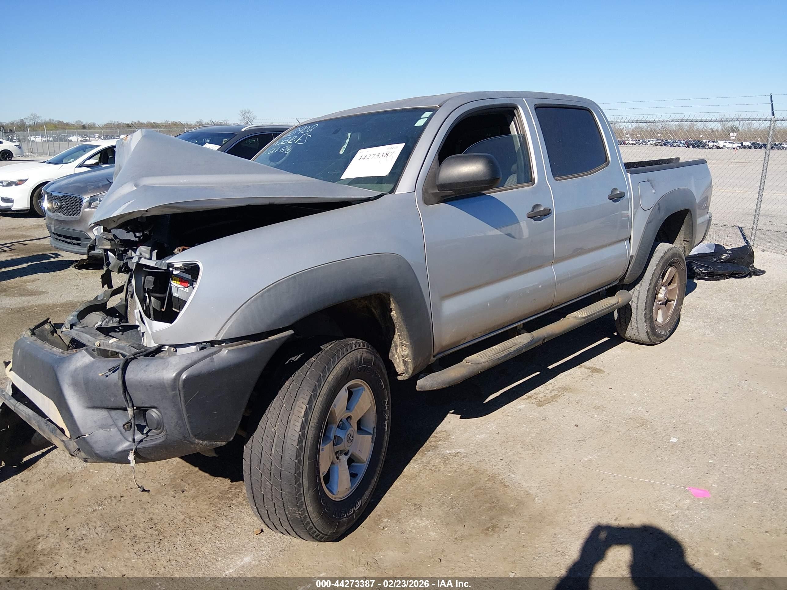 2013 Toyota Tacoma Prerunner Gray vin: 5TFJX4GN9DX022276